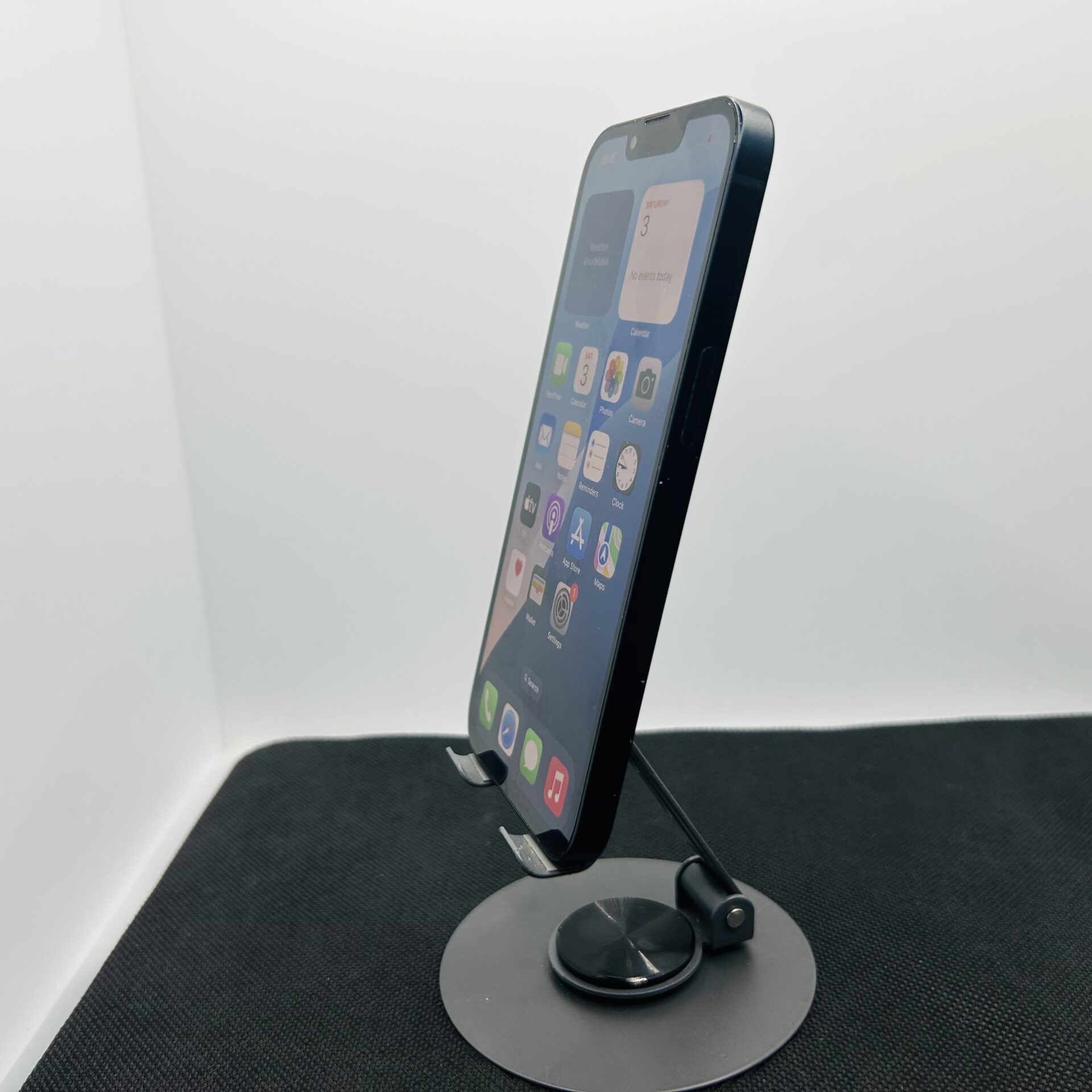 Apple iPhone 13 256GB Midnight – (Grade B) - Image 4