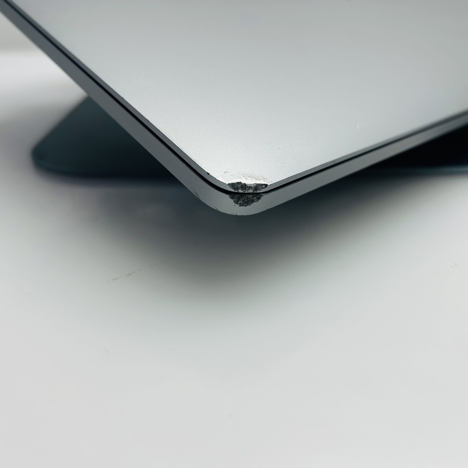 Macbook Pro 13-inch “Core i5″ 2.9GHz (Late 2016) 8GB RAM 512GB SSD Space Gray (Grade B) - Image 7