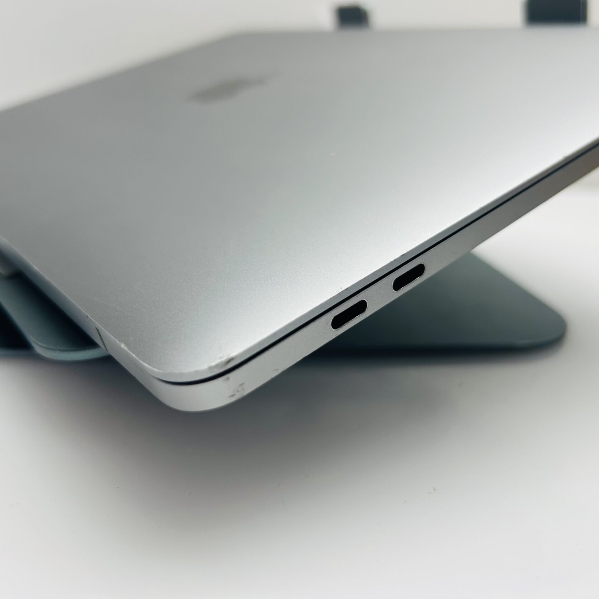 Macbook Pro 13-inch “Core i5″ 2.9GHz (Late 2016) 8GB RAM 512GB SSD Space Gray (Grade B) - Image 9