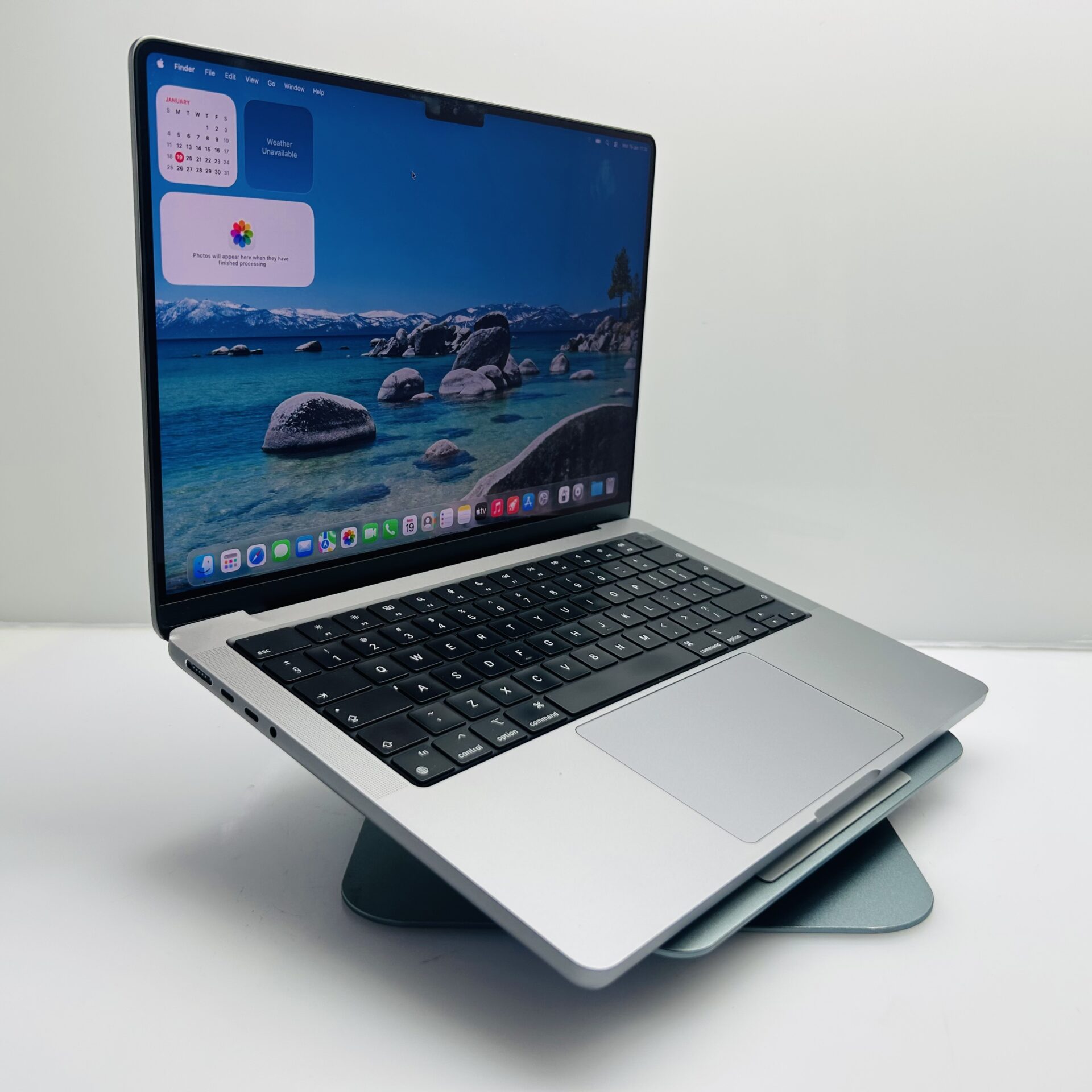 Apple Macbook Pro “M1 Pro” 14-Inch 8 CPU/14 GPU (2021) 16GB RAM 512GB SSD Space Gray – (Grade B) - Image 3