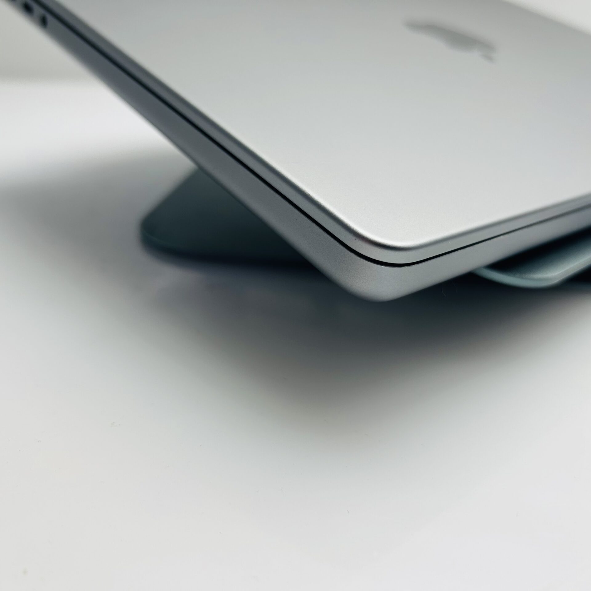 Apple Macbook Pro “M1 Pro” 14-Inch 8 CPU/14 GPU (2021) 16GB RAM 512GB SSD Space Gray – (Grade B) - Image 7