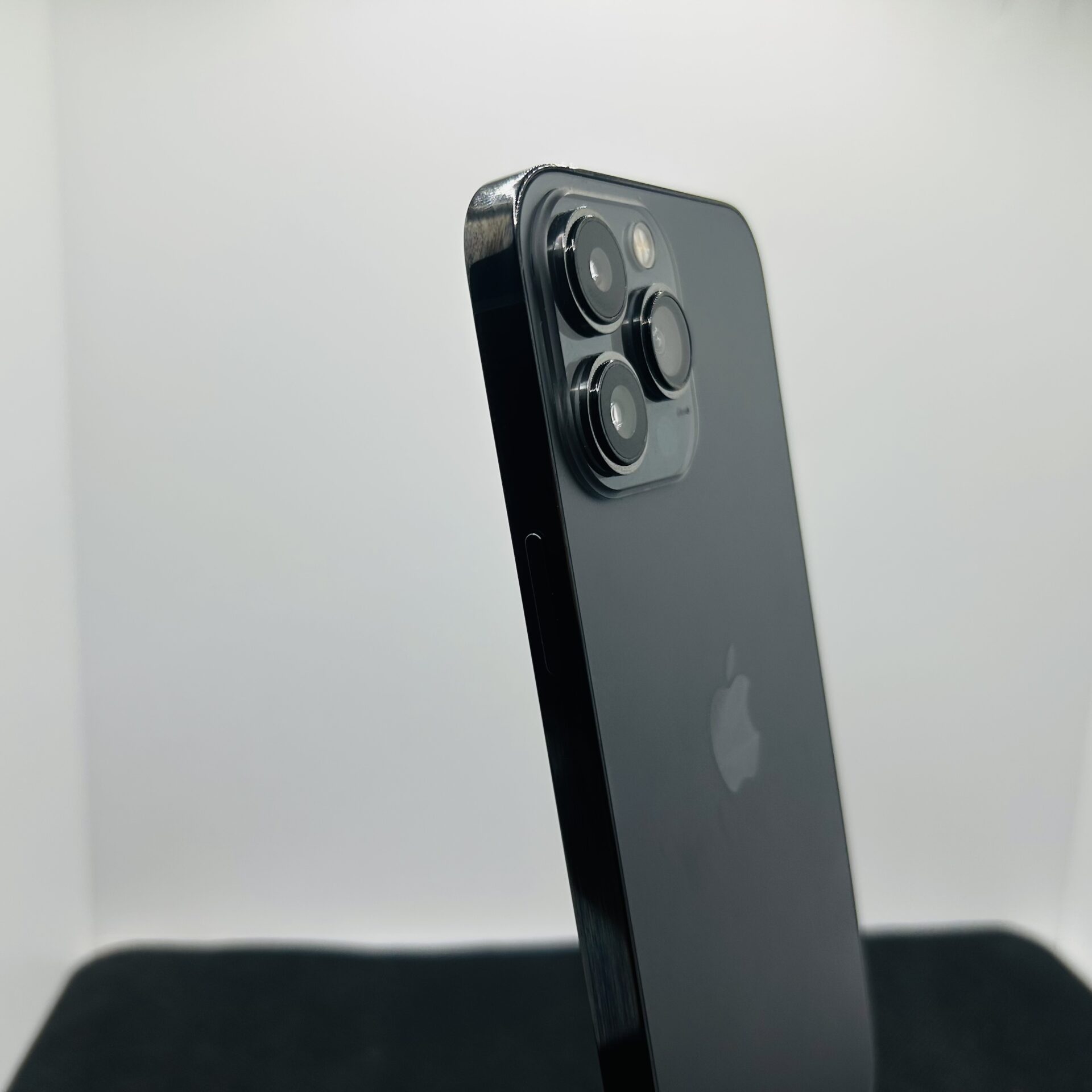 Apple iPhone 12 Pro 256GB Graphite – (Grade B) - Image 8