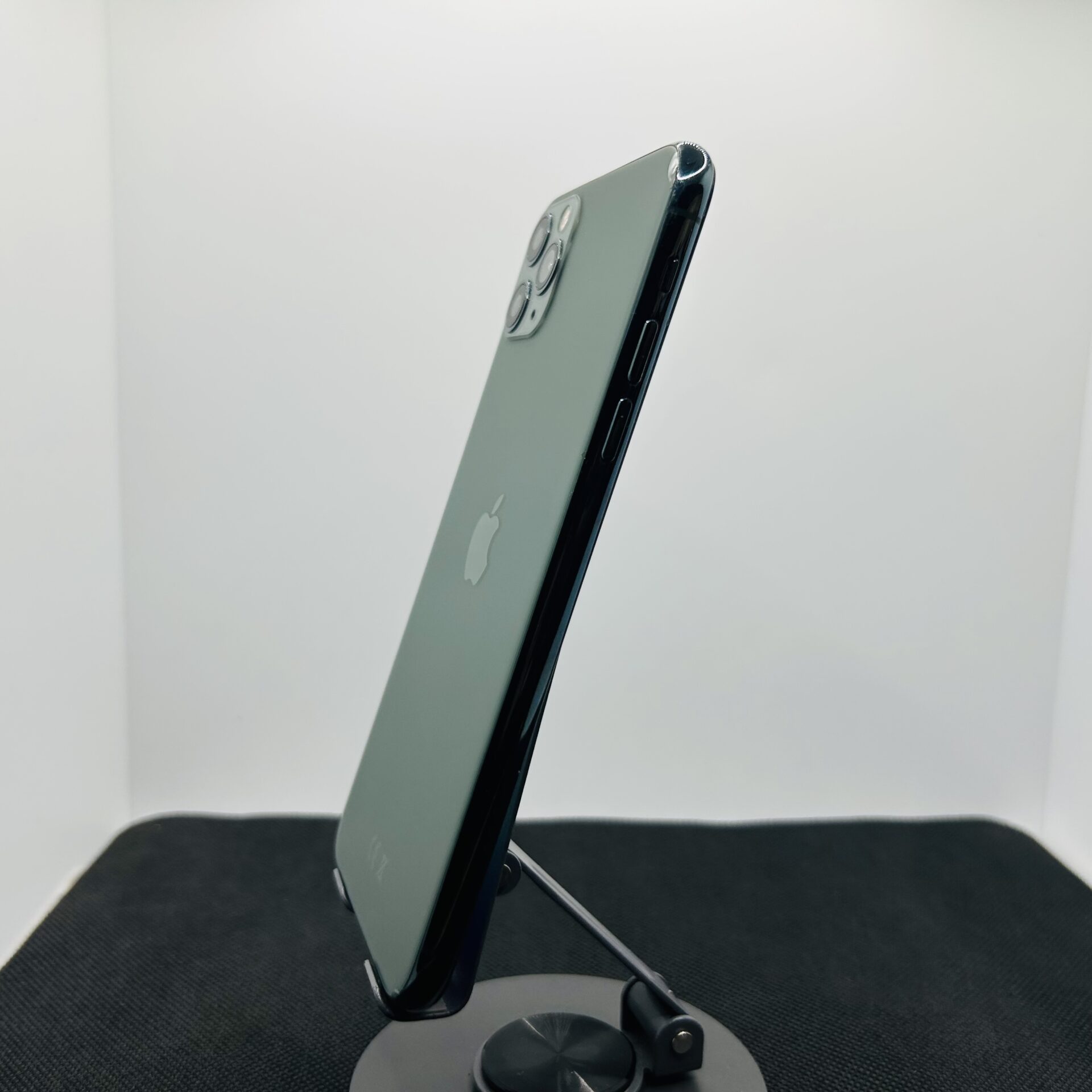 Apple iPhone 11 Pro Max 256GB Midnight Green – (Grade B) - Image 9