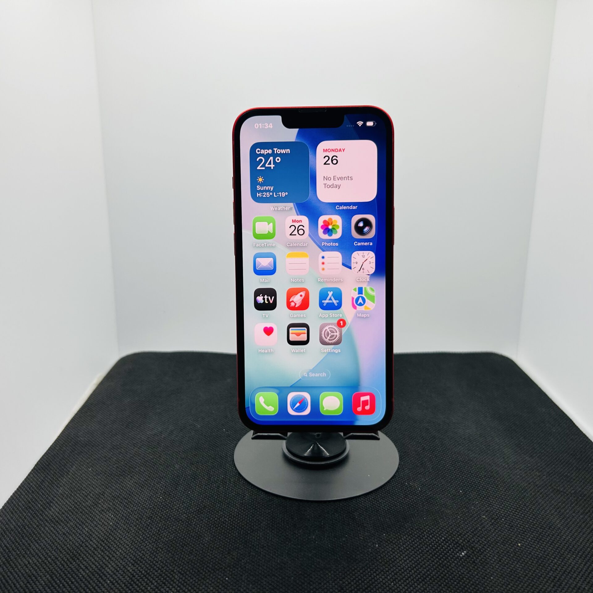 Apple iPhone 13 128GB Red – (Grade B) - Image 2