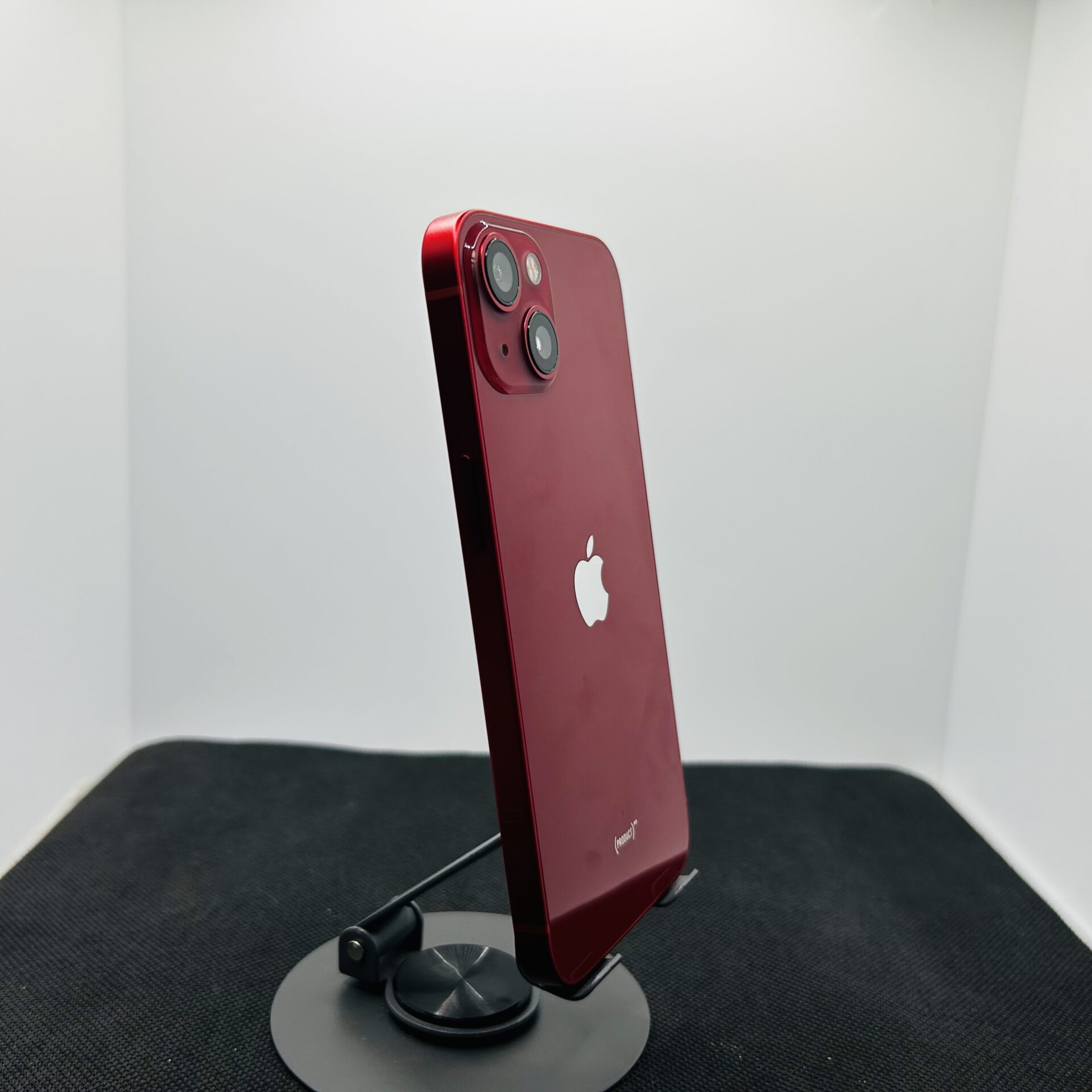 Apple iPhone 13 128GB Red – (Grade B) - Image 5