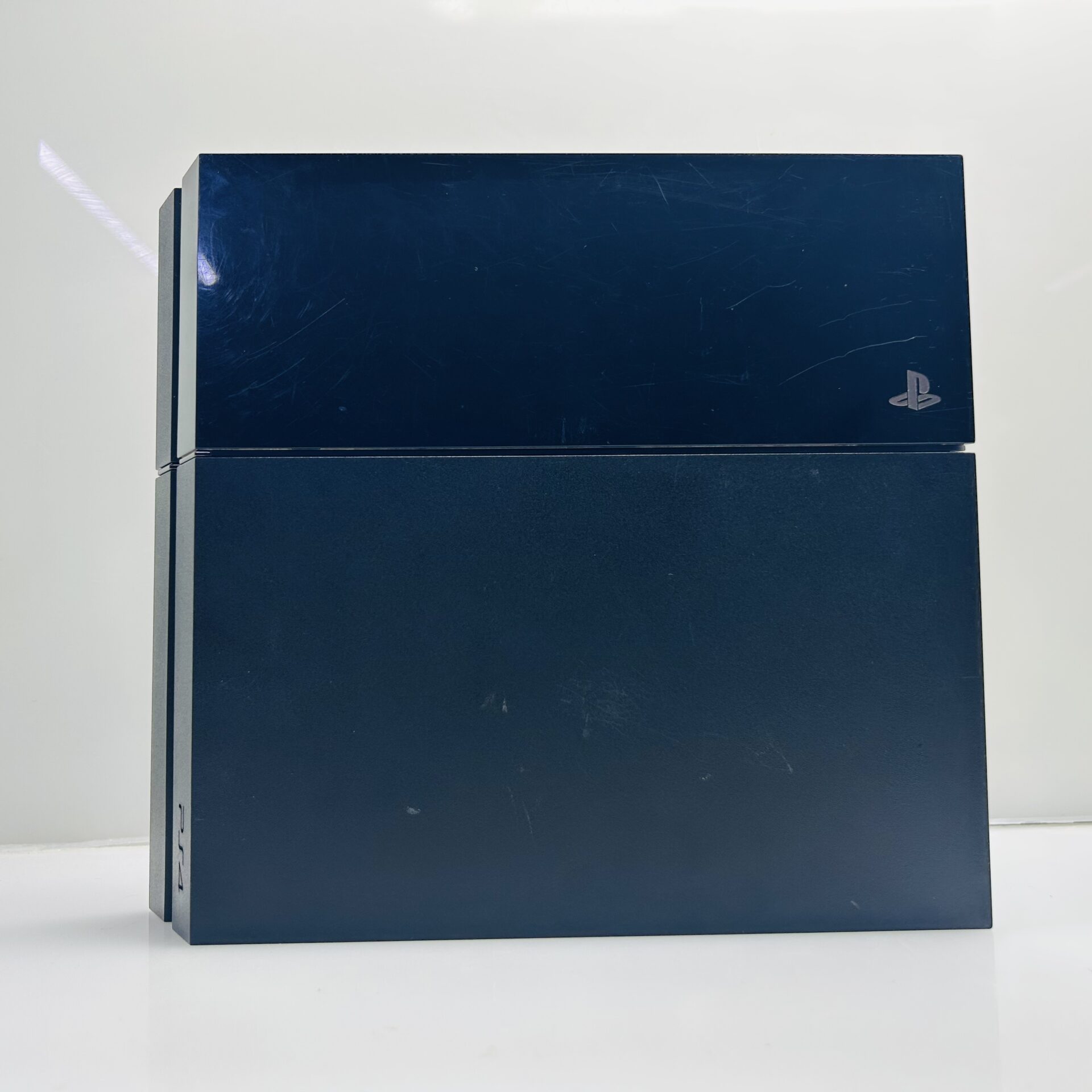 PlayStation 4 Original Black 500GB + 1 Controller + HDMI Cable + Power Cable + 2 Games – (Grade B) - Image 3