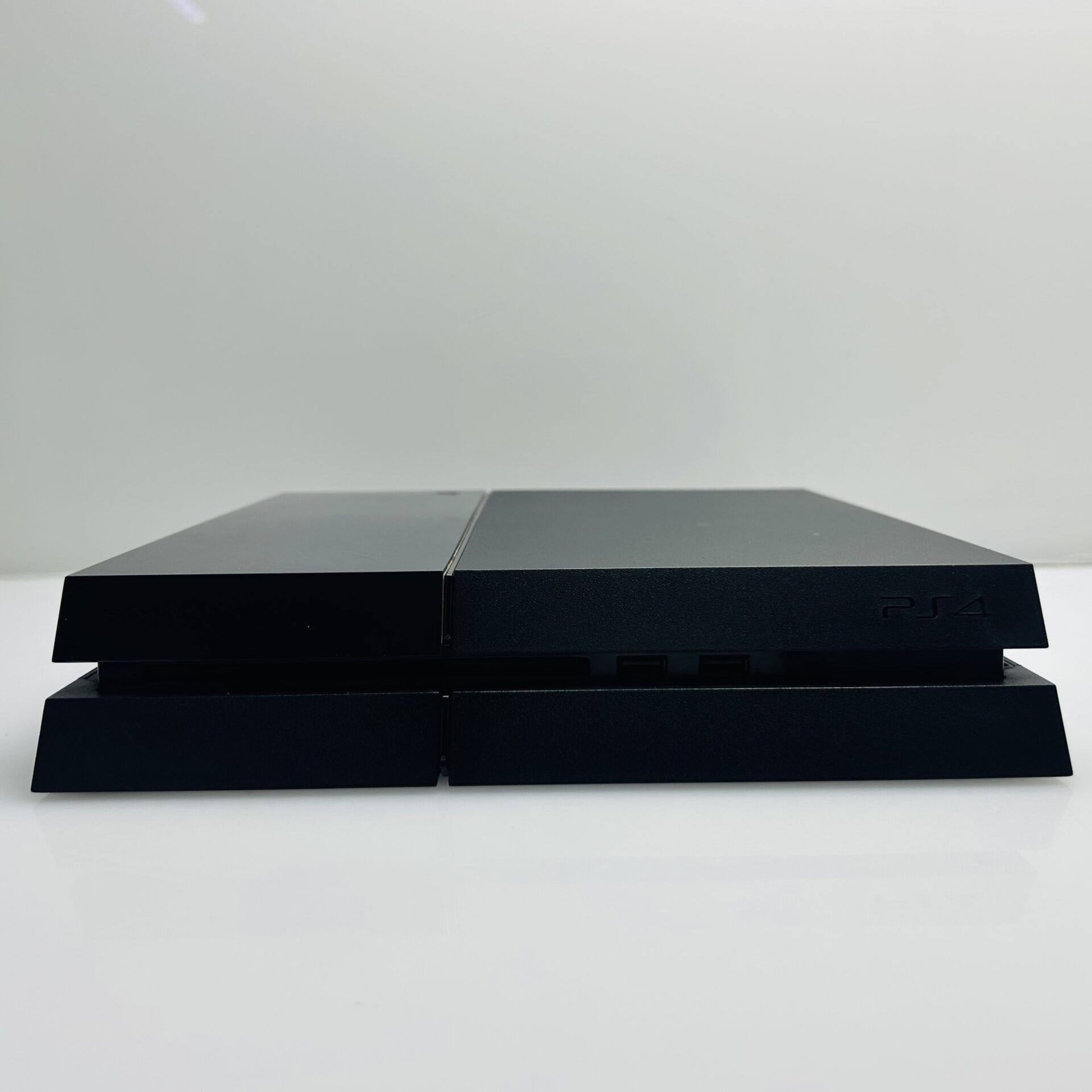 PlayStation 4 Original Black 500GB + 1 Controller + HDMI Cable + Power Cable + 2 Games – (Grade B) - Image 7