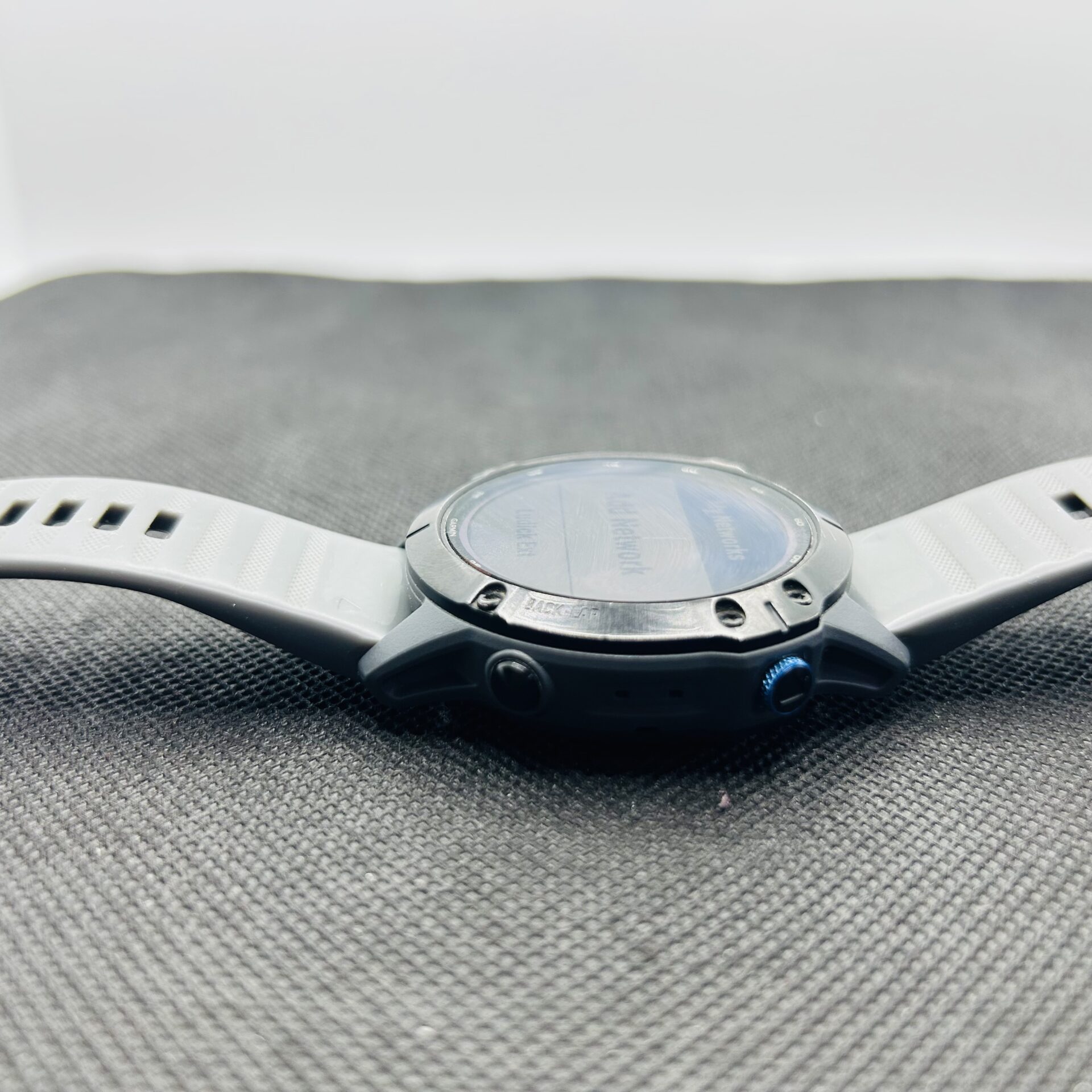 Garmin Fenix 6 Pro (Solar Edition) Black (B Grade) – With Gray Straps - Image 3