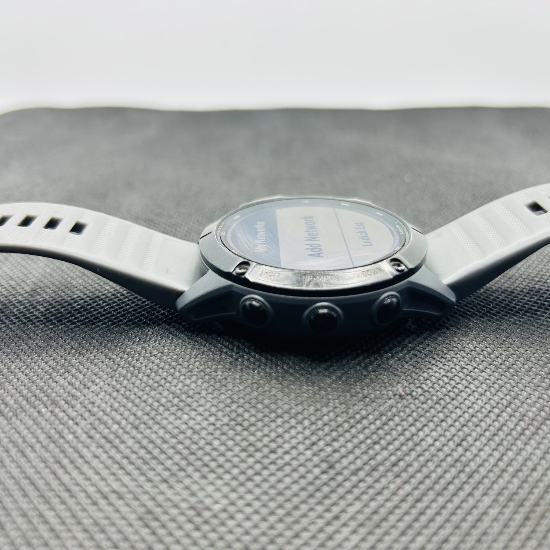 Garmin Fenix 6 Pro (Solar Edition) Black (B Grade) – With Gray Straps - Image 5