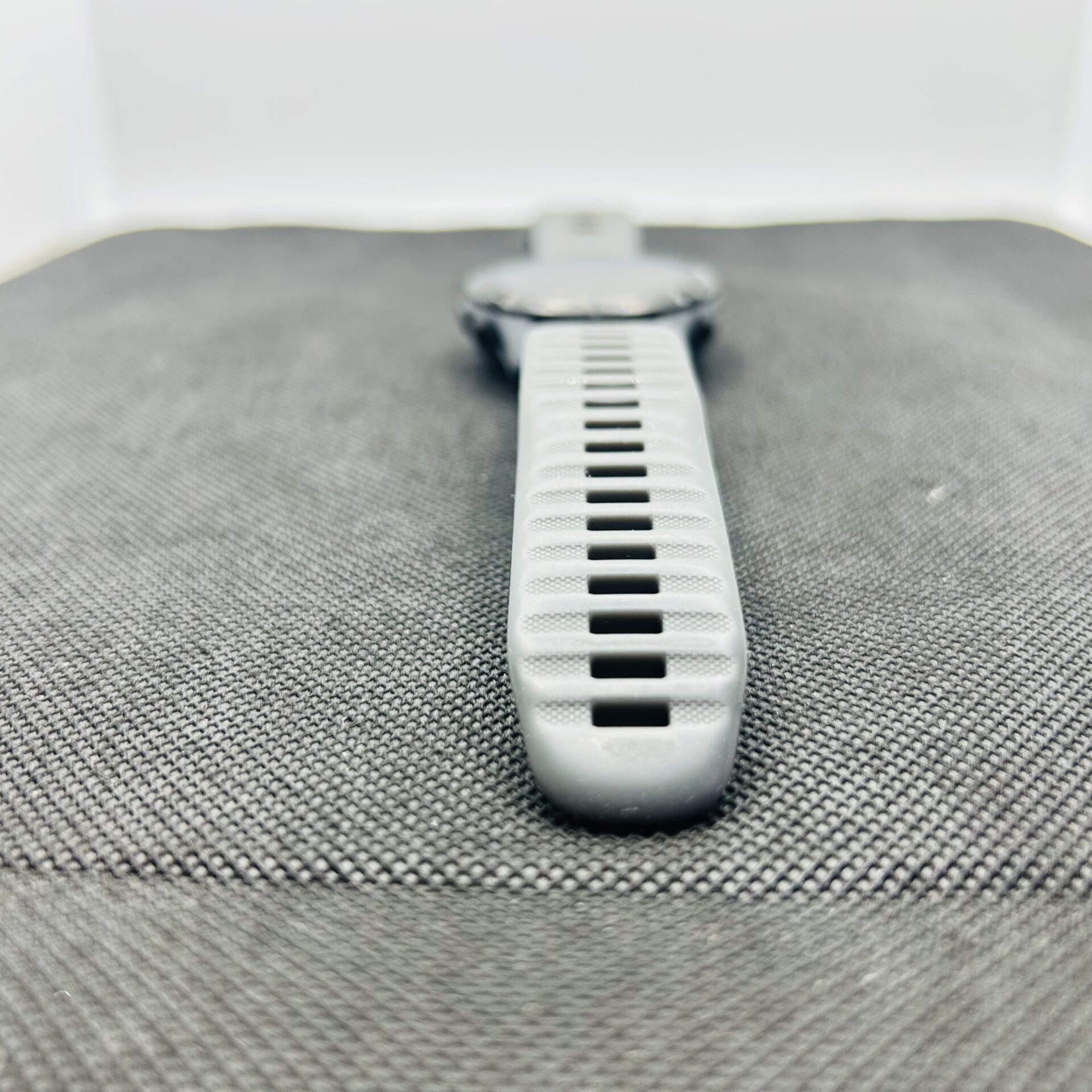 Garmin Fenix 6 Pro (Solar Edition) Black (B Grade) – With Gray Straps - Image 7