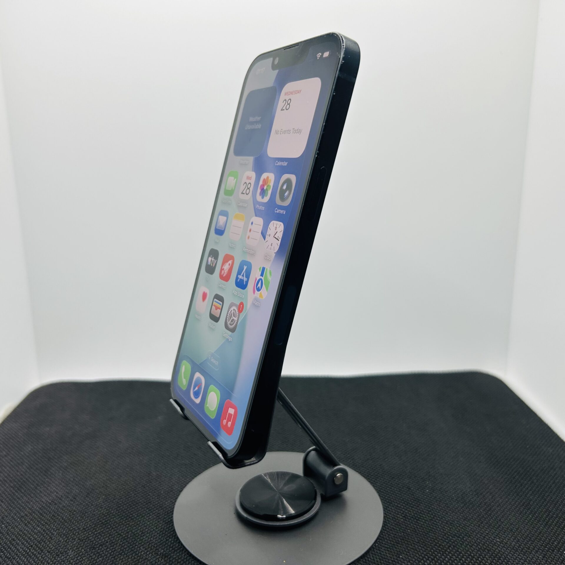 Apple iPhone 13 256GB Midnight – (Grade B) - Image 4