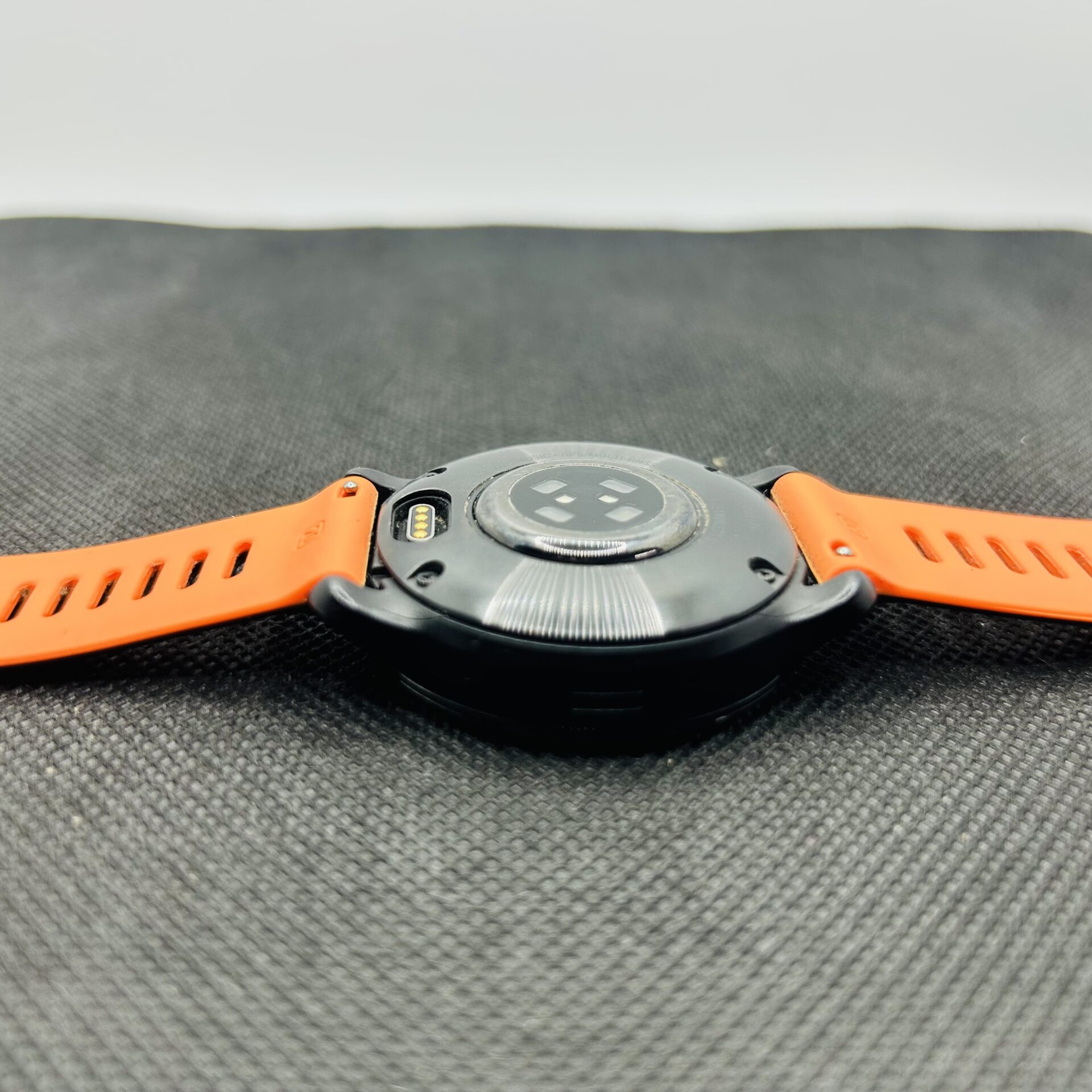 Garmin Venu 2 Plus Black (Grade B) - With Orange Straps - Image 8