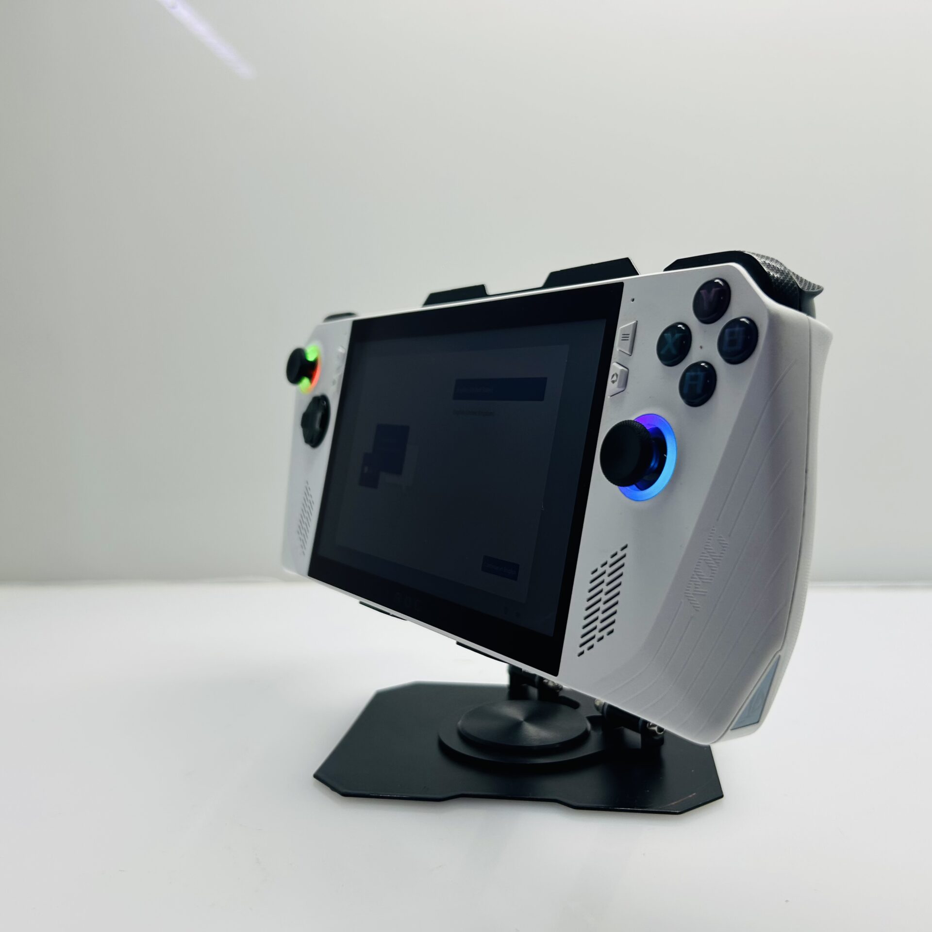 Asus ROG Ally Z1 Extreme 512GB SSD White – (Grade B) - Image 4