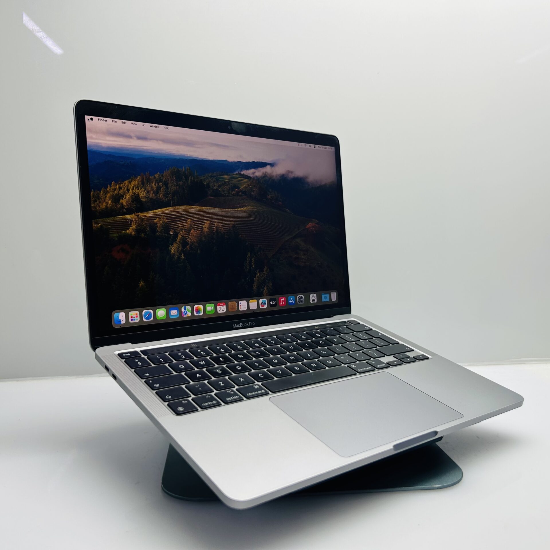 Apple MacBook Pro 13-Inch “M1” 8 CPU/ 8 GPU (2020) 8GB RAM 256GB SSD Space Gray – (Grade B) - Image 3