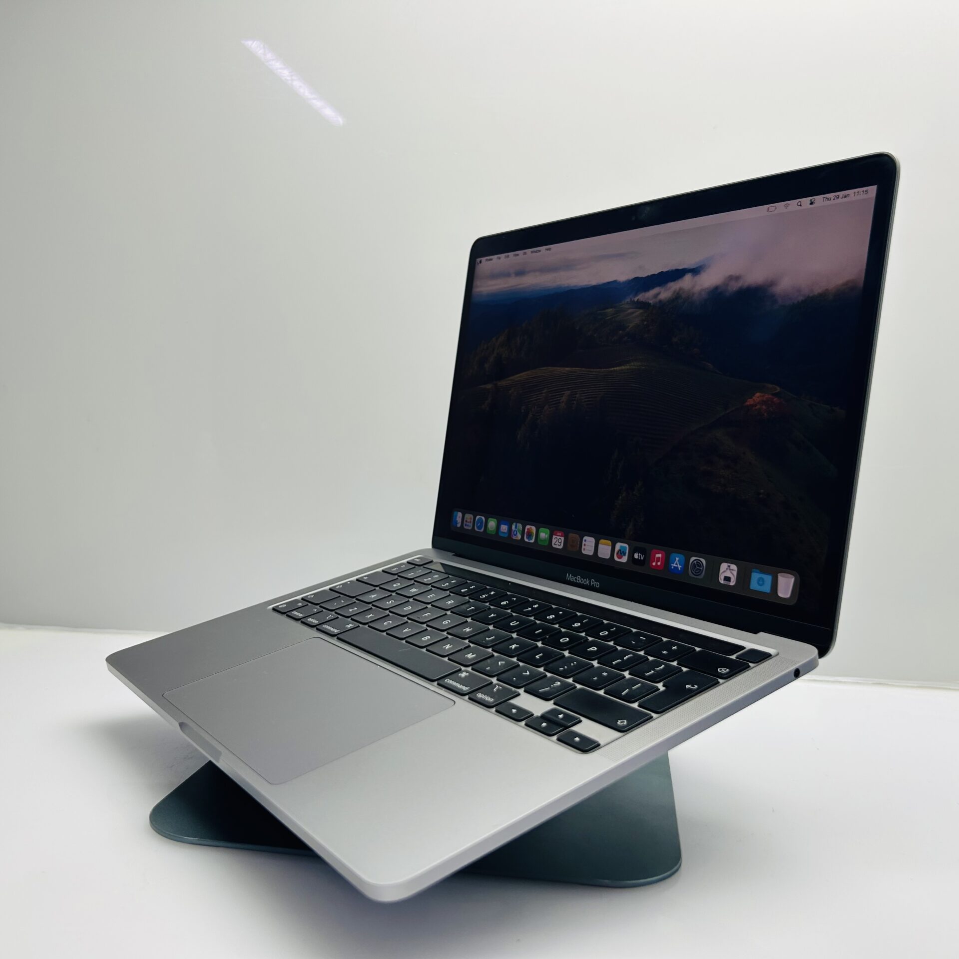 Apple MacBook Pro 13-Inch “M1” 8 CPU/ 8 GPU (2020) 8GB RAM 256GB SSD Space Gray – (Grade B) - Image 5