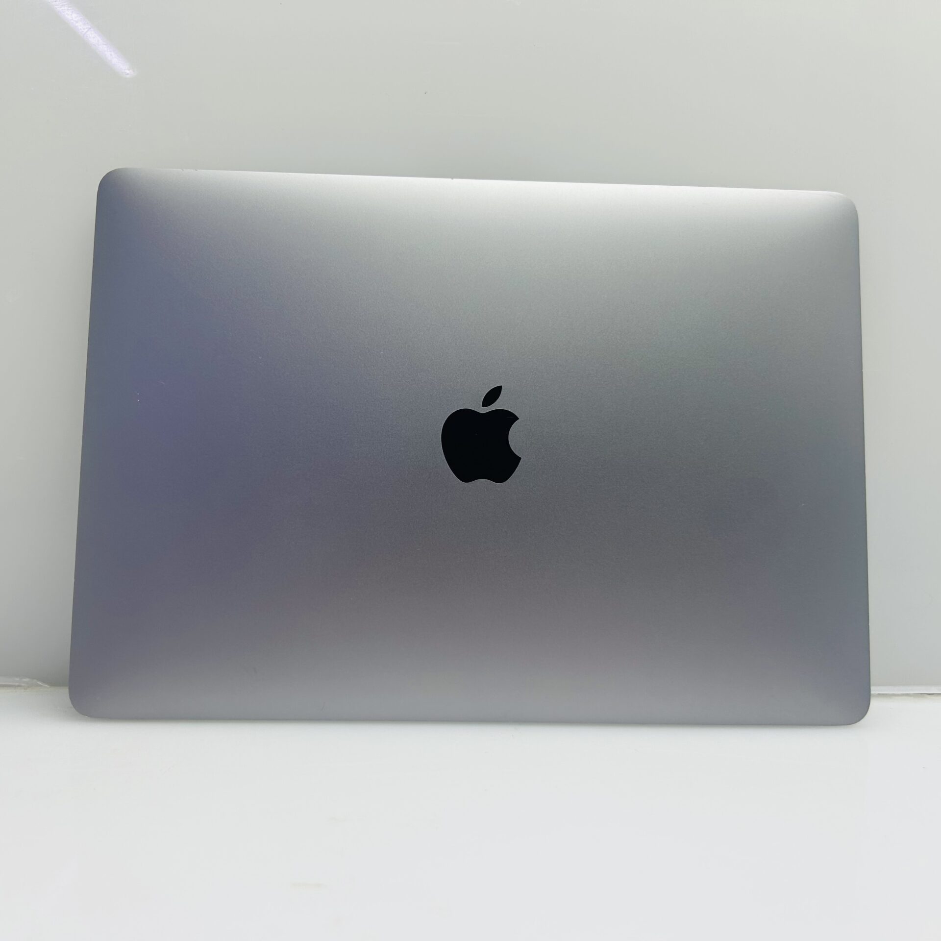 Apple MacBook Pro 13-Inch “M1” 8 CPU/ 8 GPU (2020) 8GB RAM 256GB SSD Space Gray – (Grade B) - Image 2