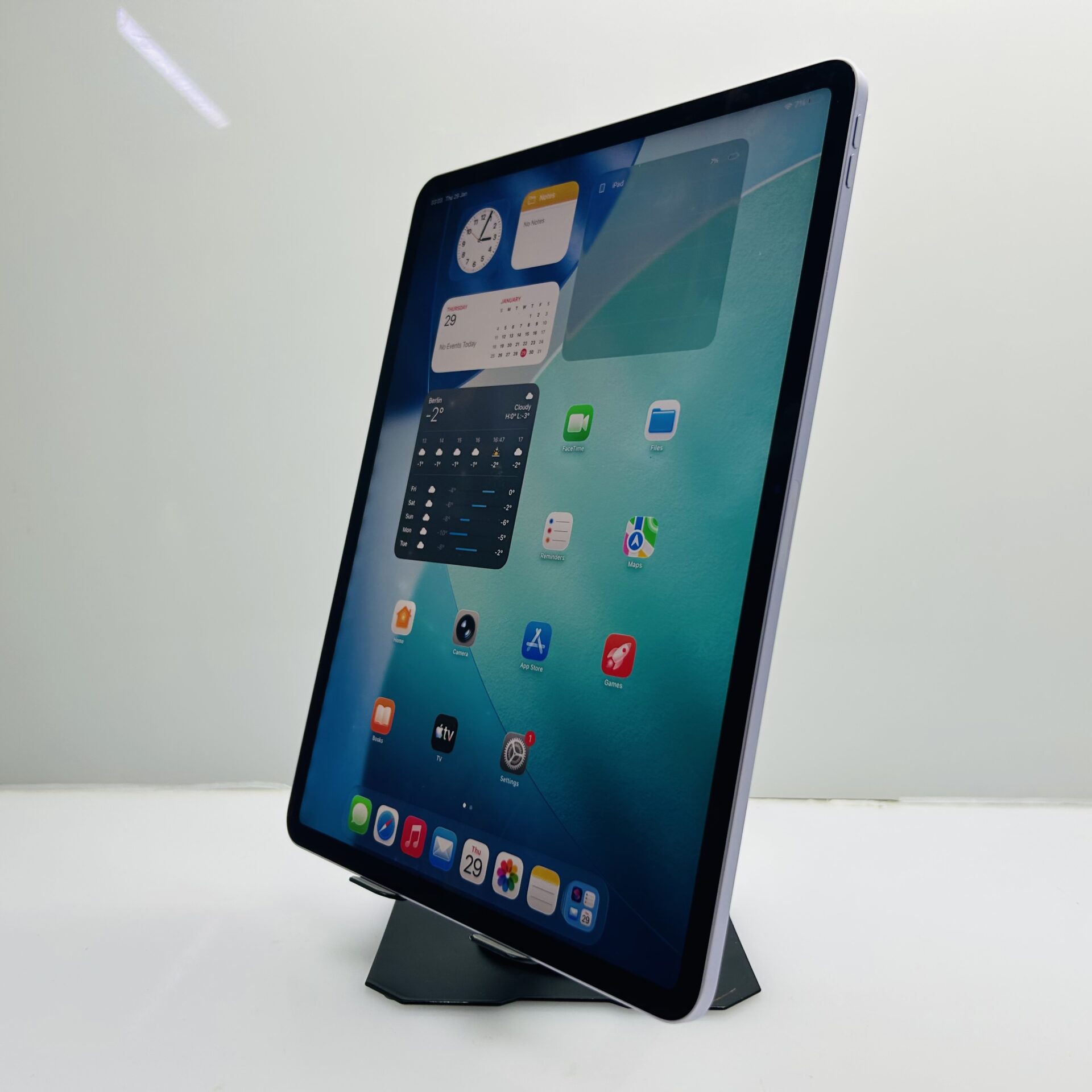 Apple iPad Air 13″ M2 (Wifi Only) 512GB Purple (Grade B) - Minor Bright Spots - Image 4