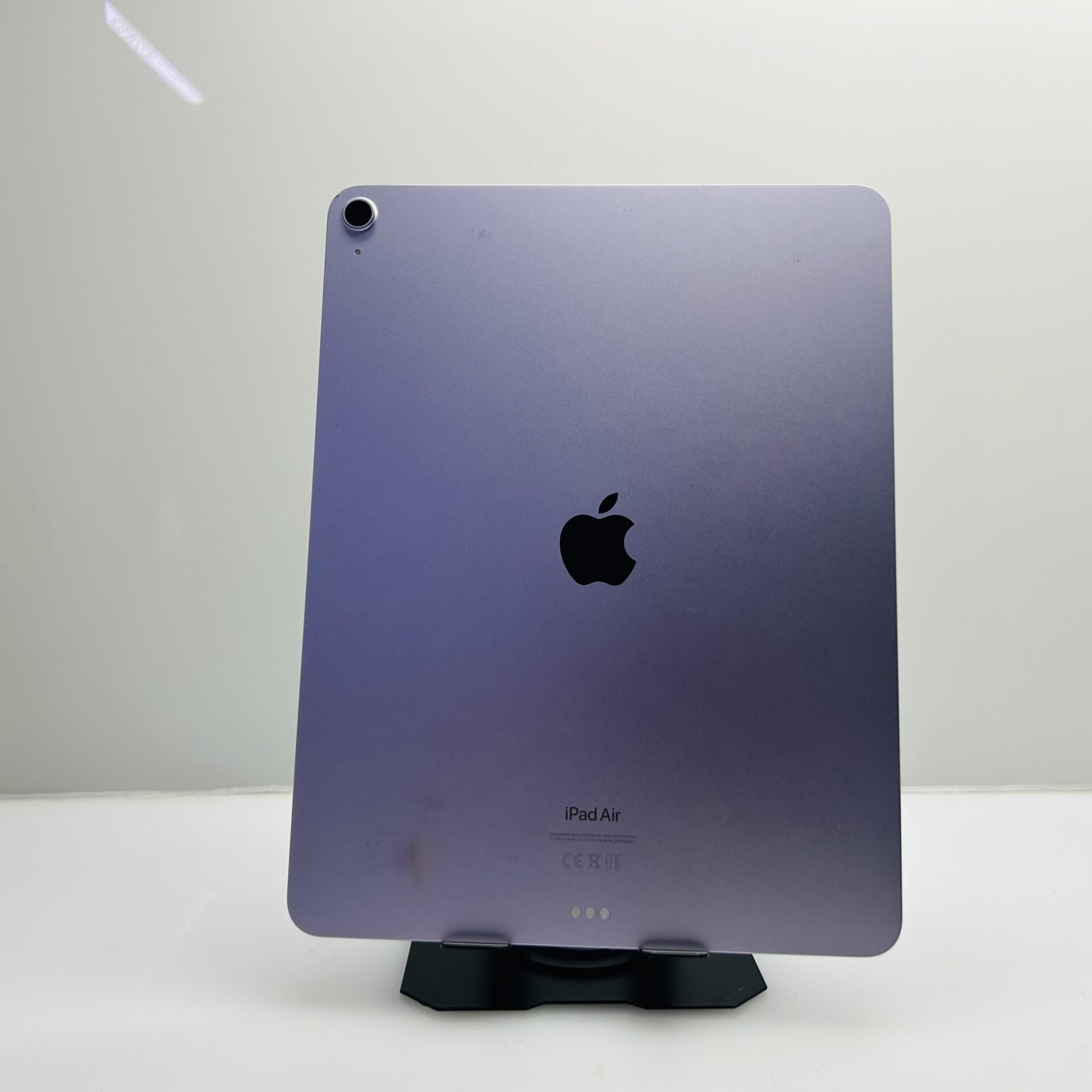 Apple iPad Air 13″ M2 (Wifi Only) 512GB Purple (Grade B) - Minor Bright Spots - Image 6