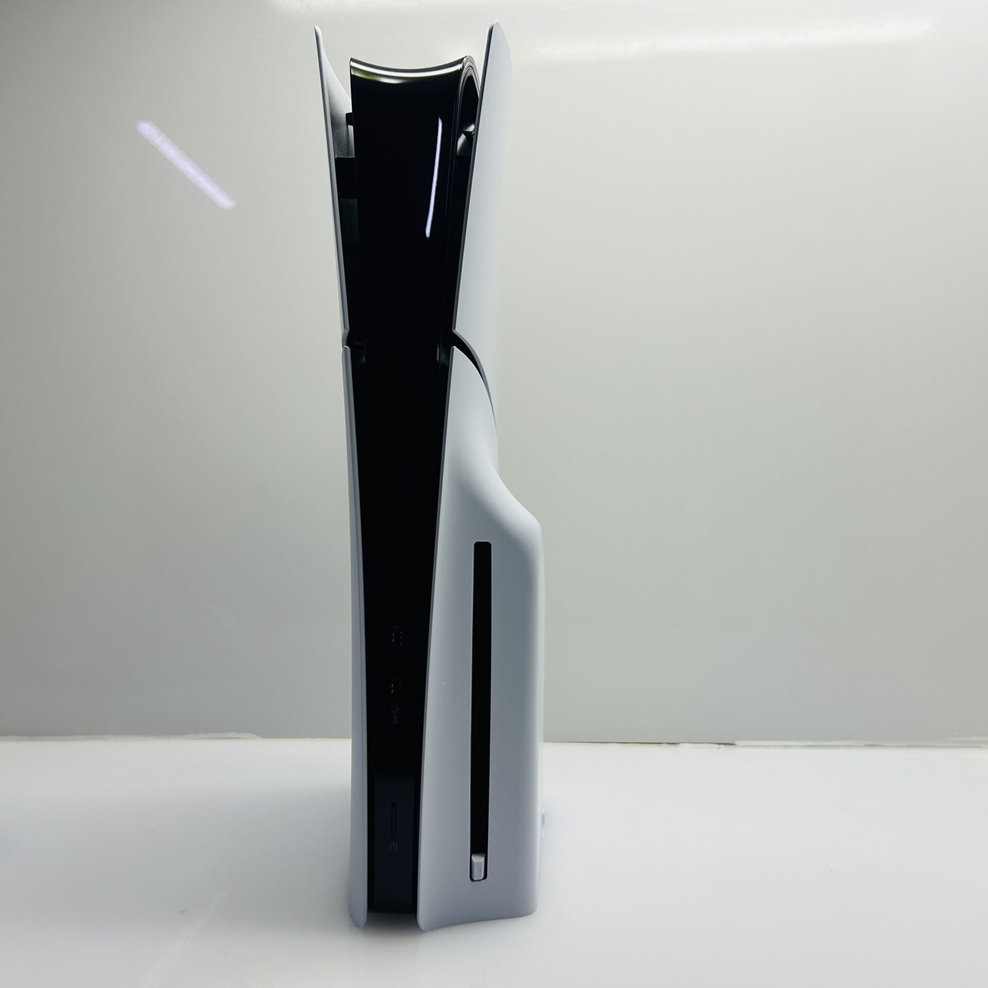 Playstation 5 Slim Physical Edition 1TB White + 1 Controller + HDMI Cable + Power Cable + 1 Game (Grade A) - Image 5