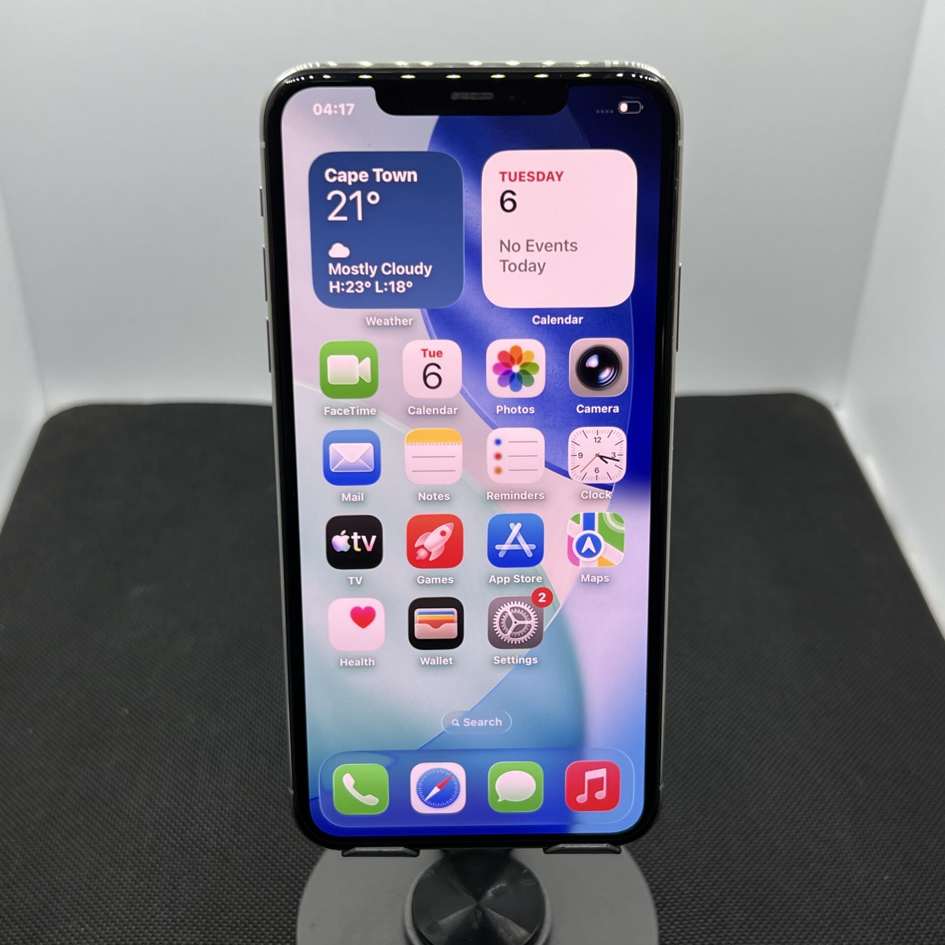 Apple iPhone 11 Pro Max 256GB Silver – (Grade B) - Image 2