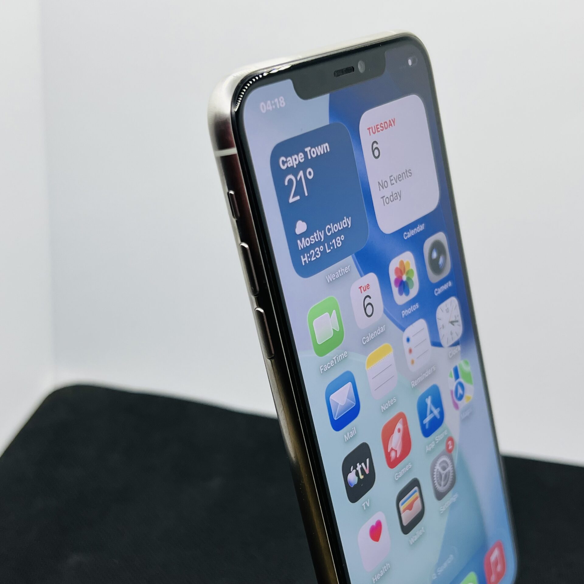 Apple iPhone 11 Pro Max 256GB Silver – (Grade B) - Image 3