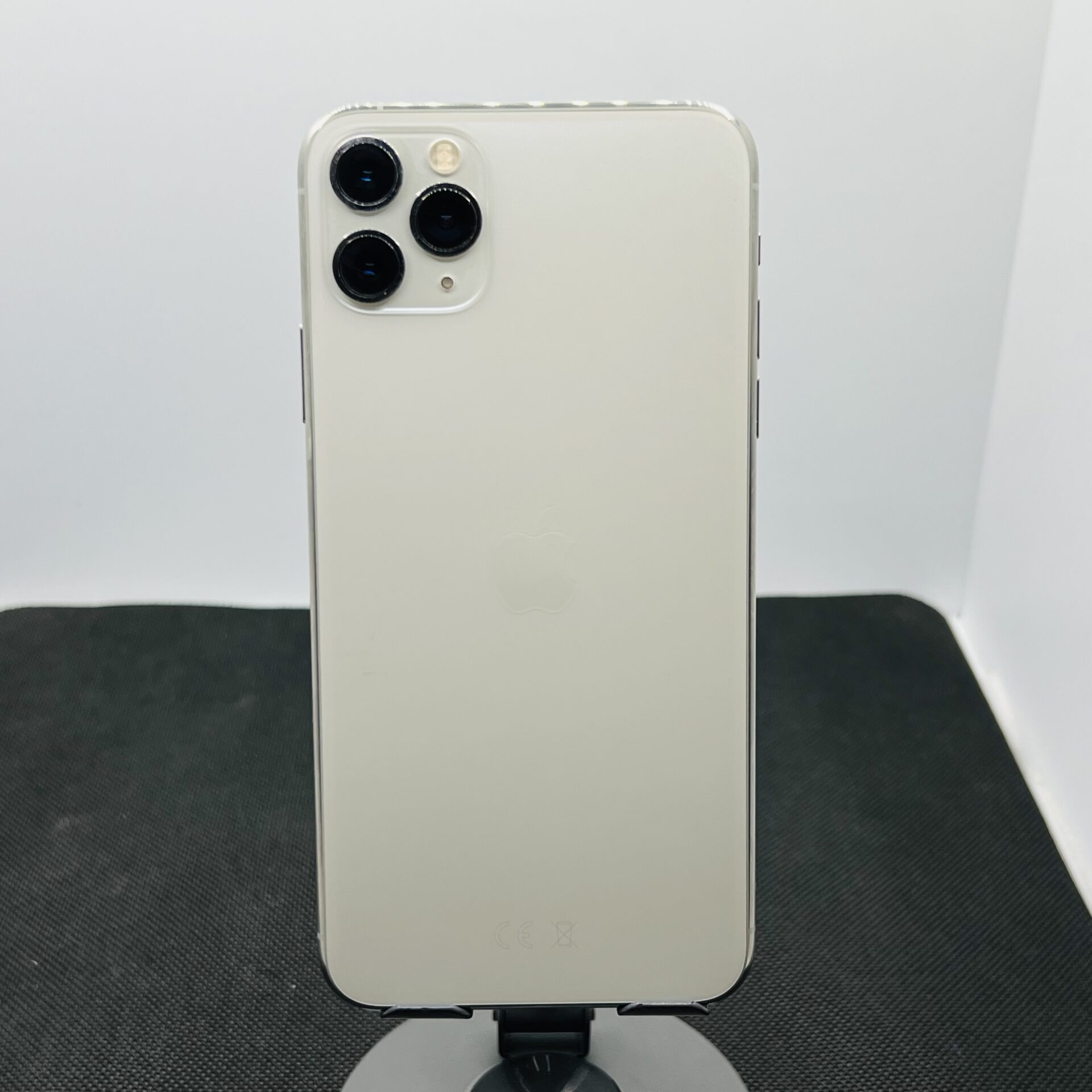 Apple iPhone 11 Pro Max 256GB Silver – (Grade B) - Image 9