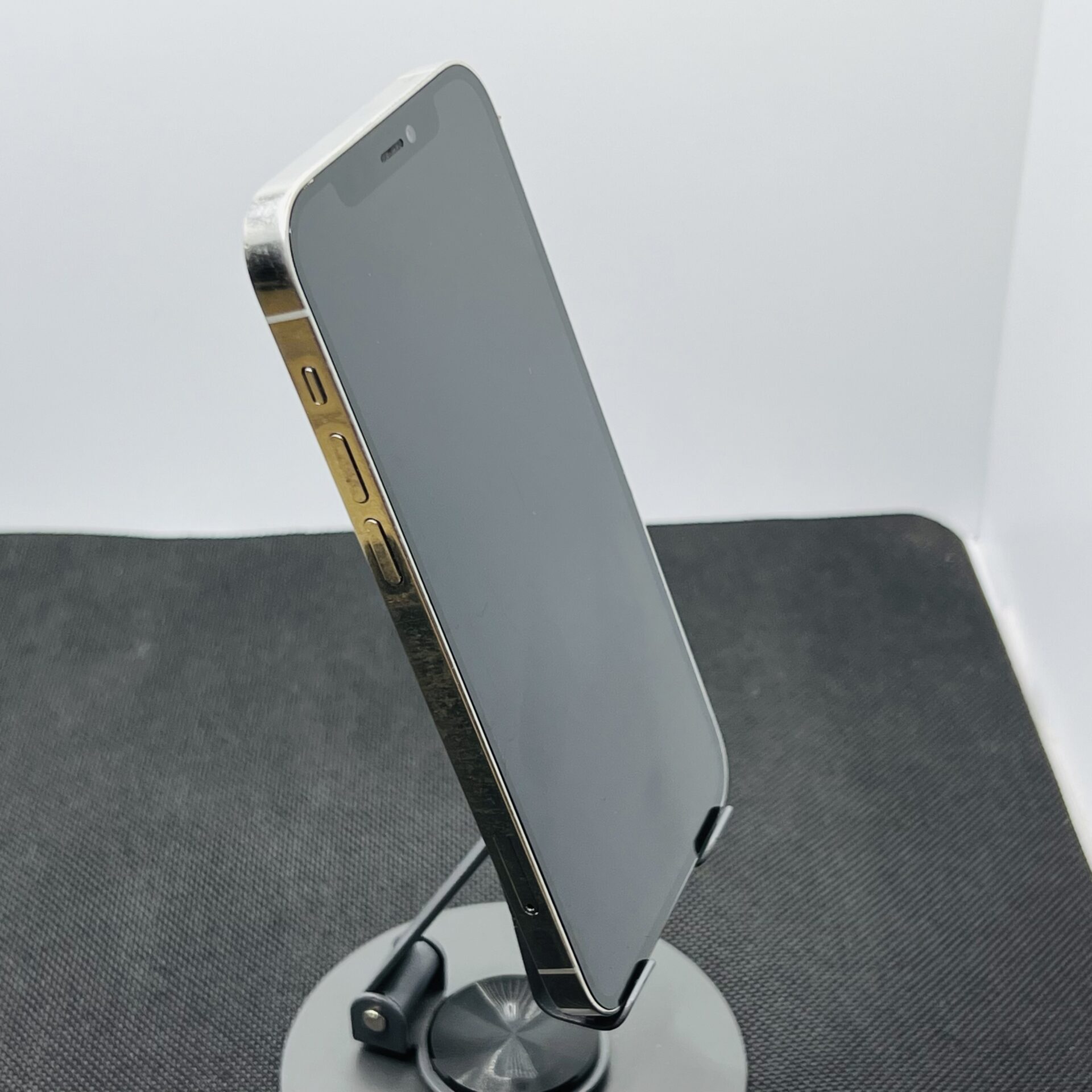 Apple iPhone 12 Pro 256GB Silver – (Grade B) - Image 7