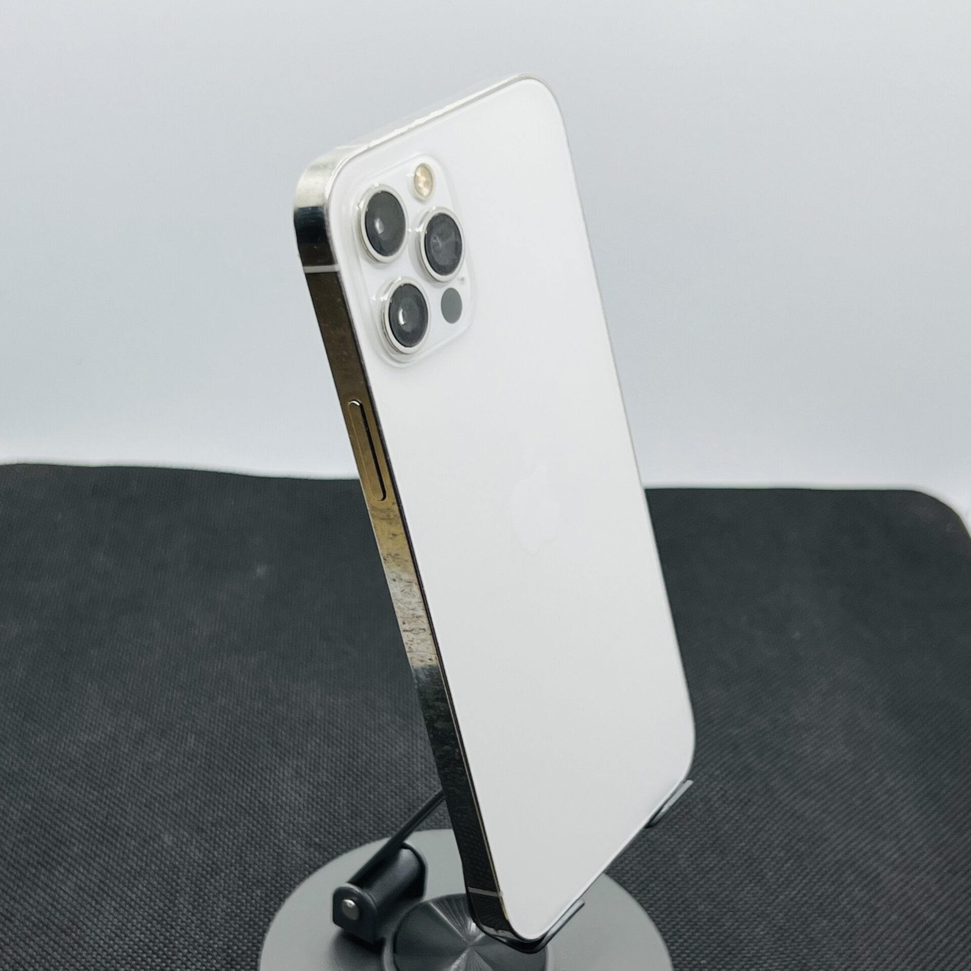 Apple iPhone 12 Pro 256GB Silver – (Grade B) - Image 10