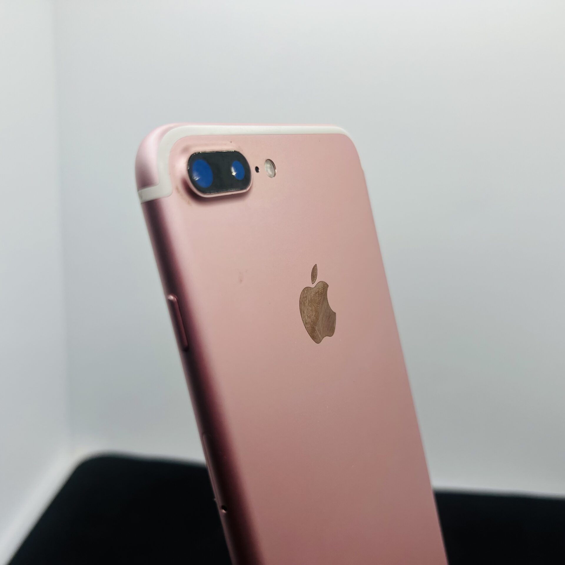 Apple iPhone 7 Plus 128GB Rose Gold (Grade B) - Rear Camera And Home Button Not Working - Image 9