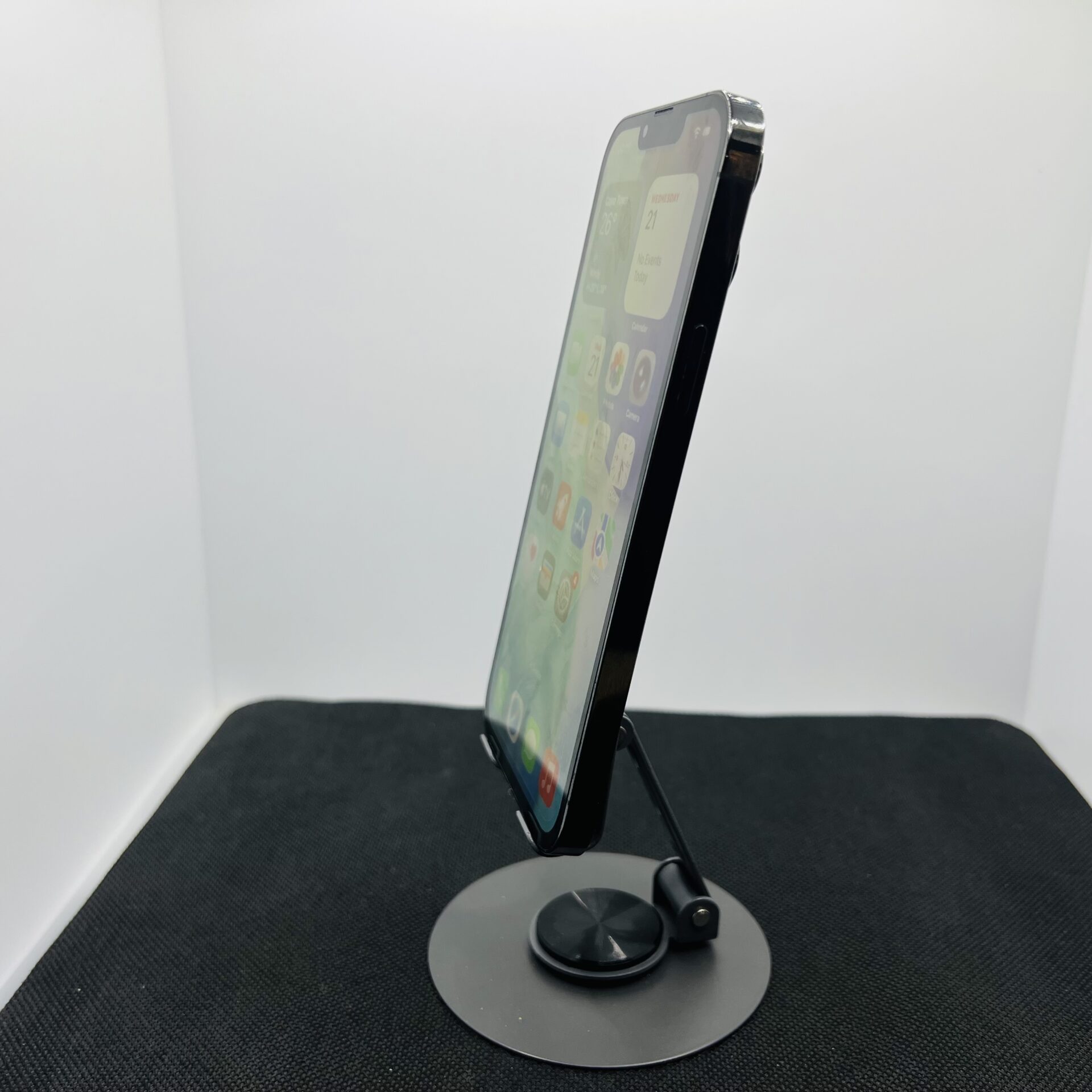 Apple iPhone 13 Pro Max 256GB Graphite (Grade B) - 1x Zoom Flickers - Image 4