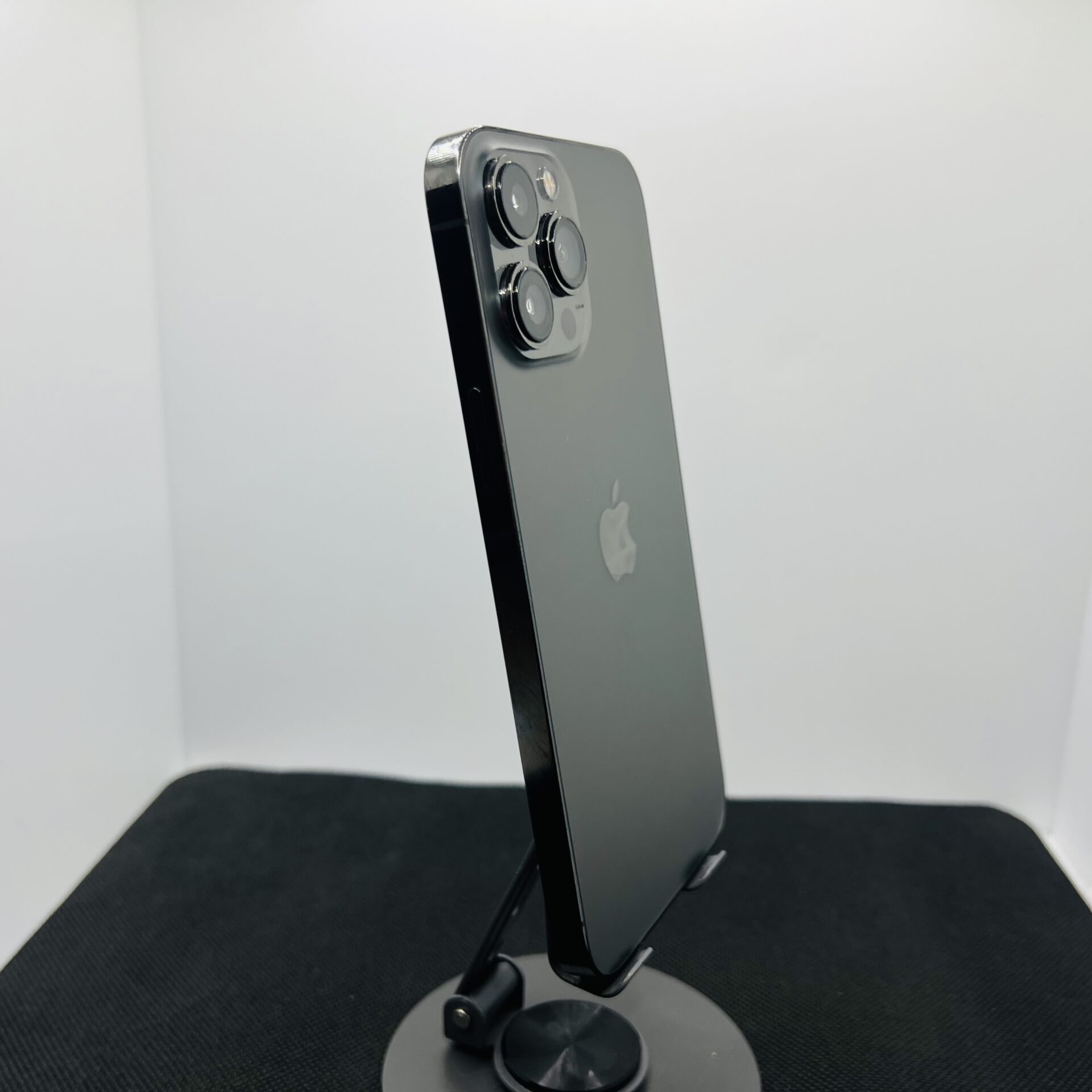 Apple iPhone 13 Pro Max 256GB Graphite (Grade B) - 1x Zoom Flickers - Image 6