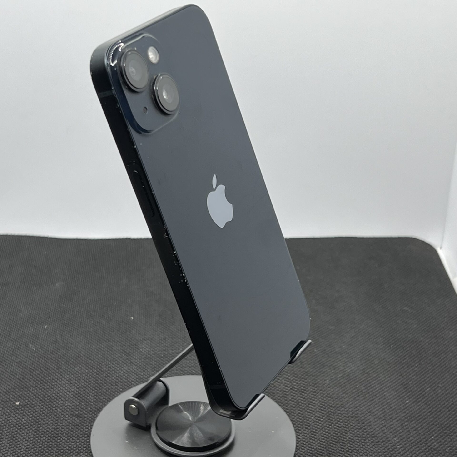 Apple iPhone 14 256GB Midnight – (Grade B) - Image 9