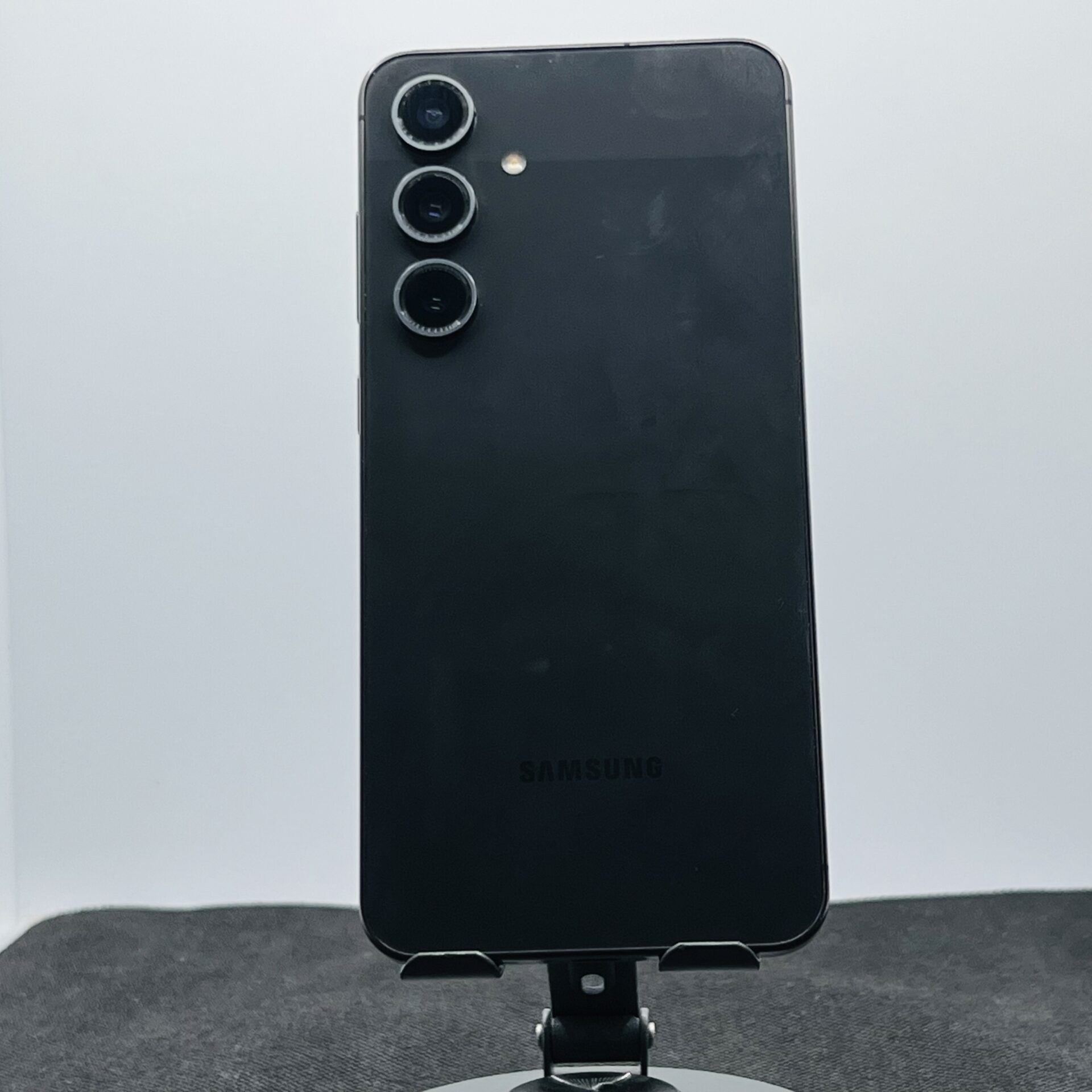 Samsung Galaxy S24 FE 128GB Graphite – (Grade B) - Image 8