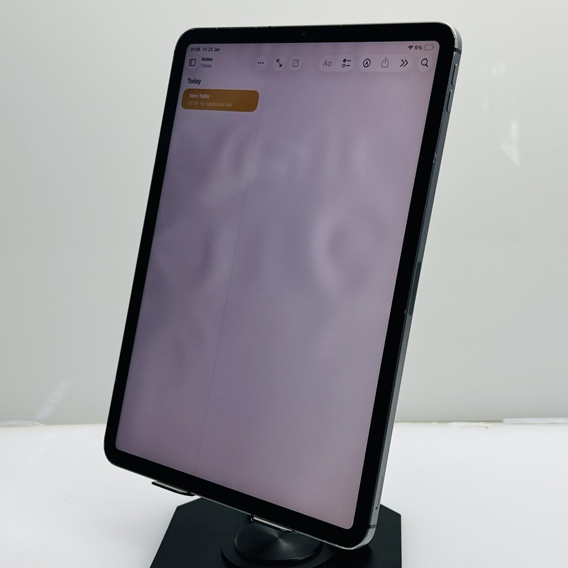 Apple iPad Pro 11″ 1st Gen (Wifi/Cellular) 512GB Space Gray (Grade B) – No Face ID And Dim Backlight - Image 7