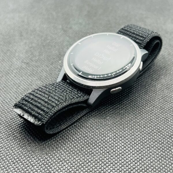 Garmin Vivoactive 4 Black With Black Nylon Straps (Condition: Fair) - Faulty Battery - Image 5