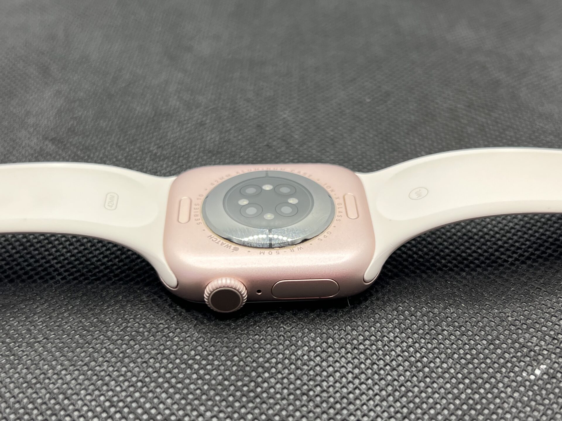 Apple Watch Series 10 42mm GPS Only Rose Gold – (Grade B) - Image 6