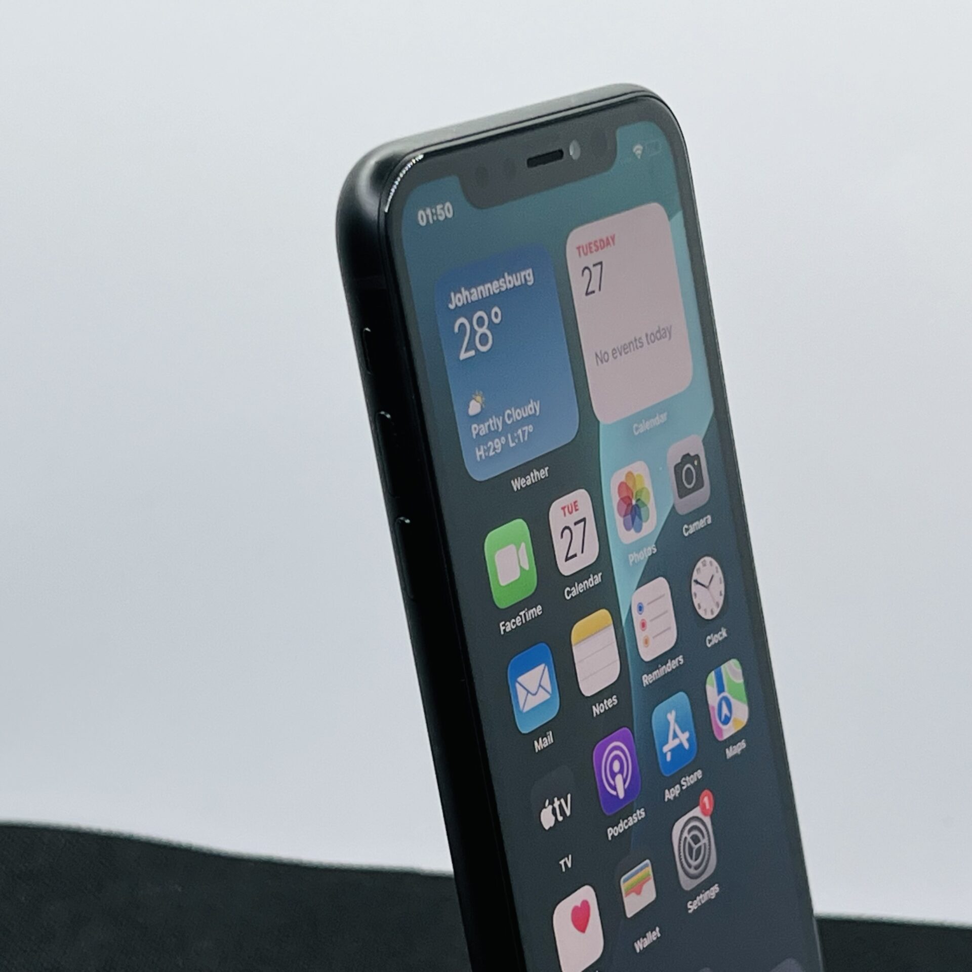 Apple iPhone XR Black 128GB – (Grade B) - Image 4