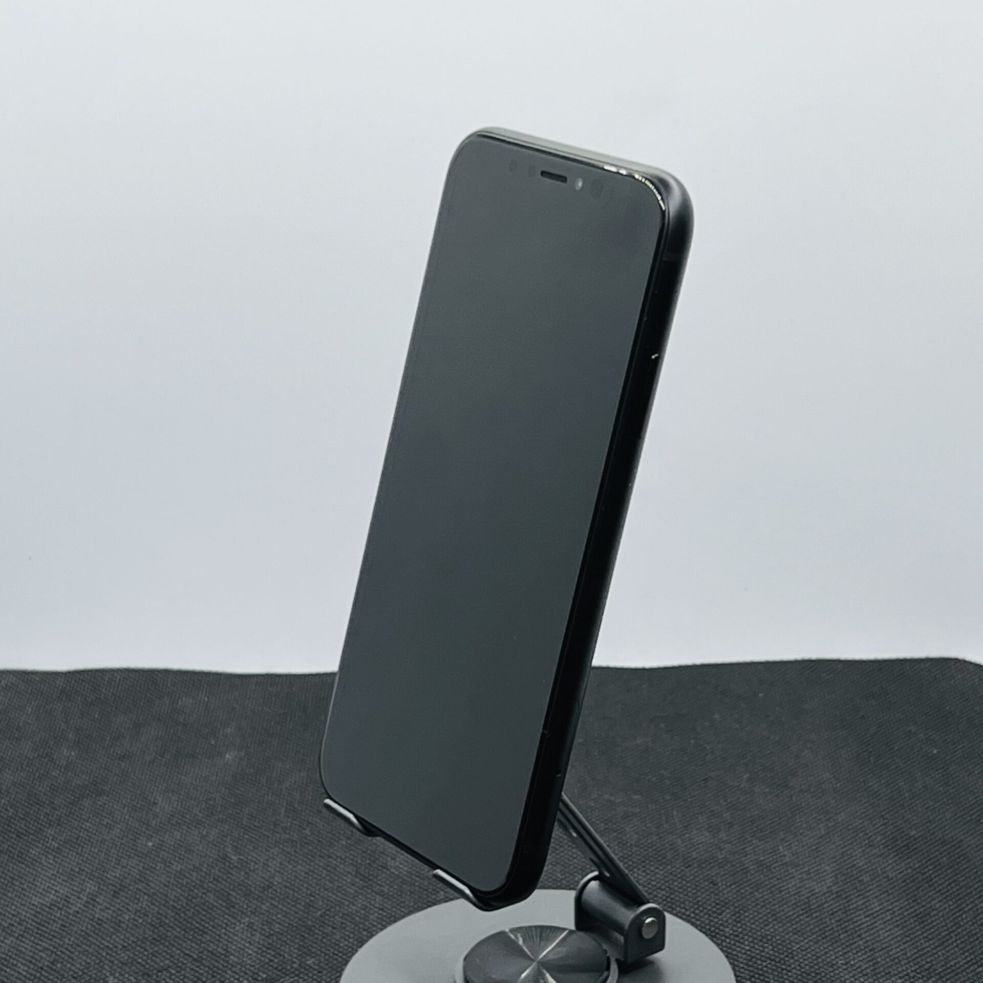 Apple iPhone XR Black 128GB – (Grade B) - Image 8