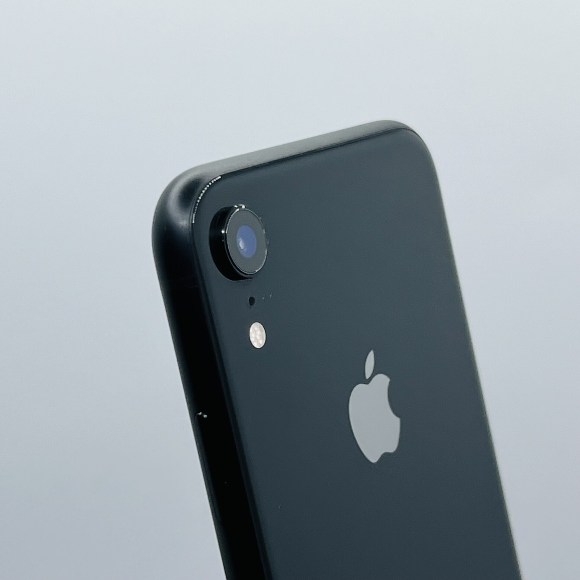 Apple iPhone XR Black 128GB – (Grade B) - Image 5