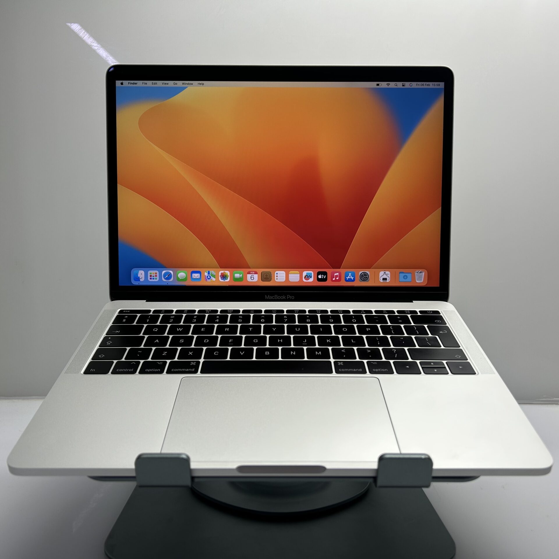 Apple MacBook Pro 13-Inch “Core i5” 2.3GHz (2017) 8GB RAM 128GB SSD Silver – (Grade B) - Image 3