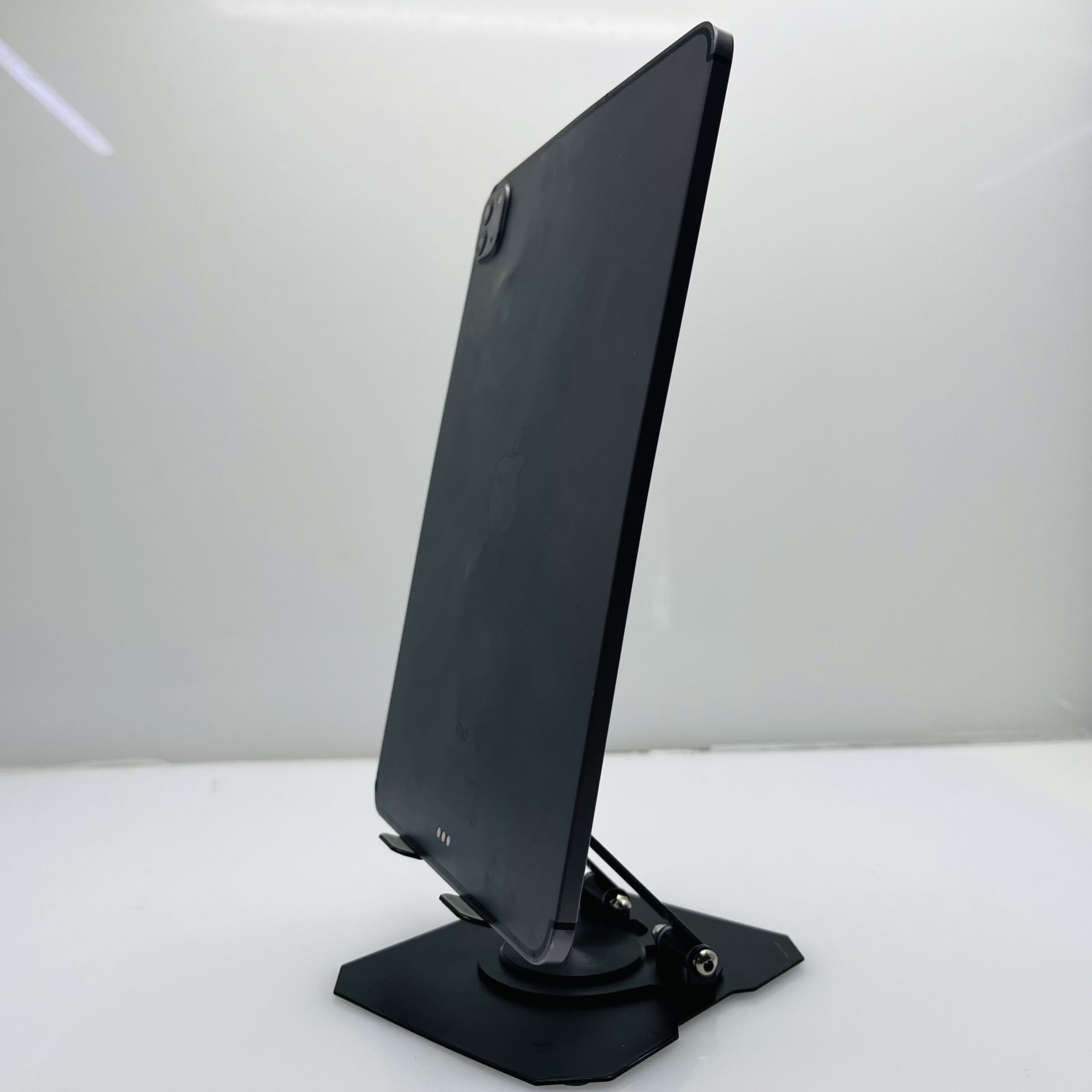 Apple iPad Pro 11″ 2nd Gen (WiFi/Cellular) 256GB Space Gray (Grade B) - Small Dead Pixels - Image 7