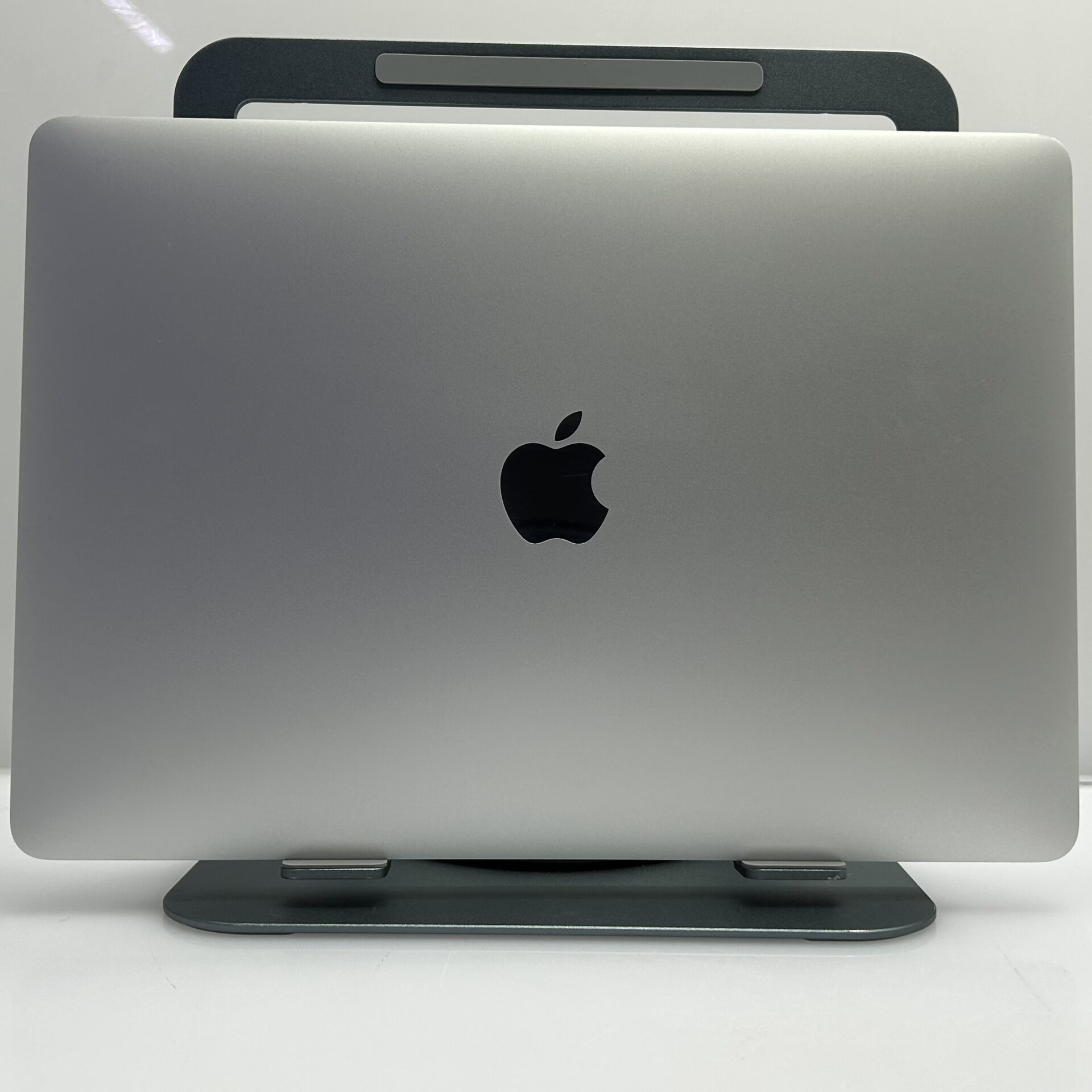 Apple MacBook Pro 13-Inch “Core i5” 2.3GHz (2017) 8GB RAM 128GB SSD Silver – (Grade B) - Image 9