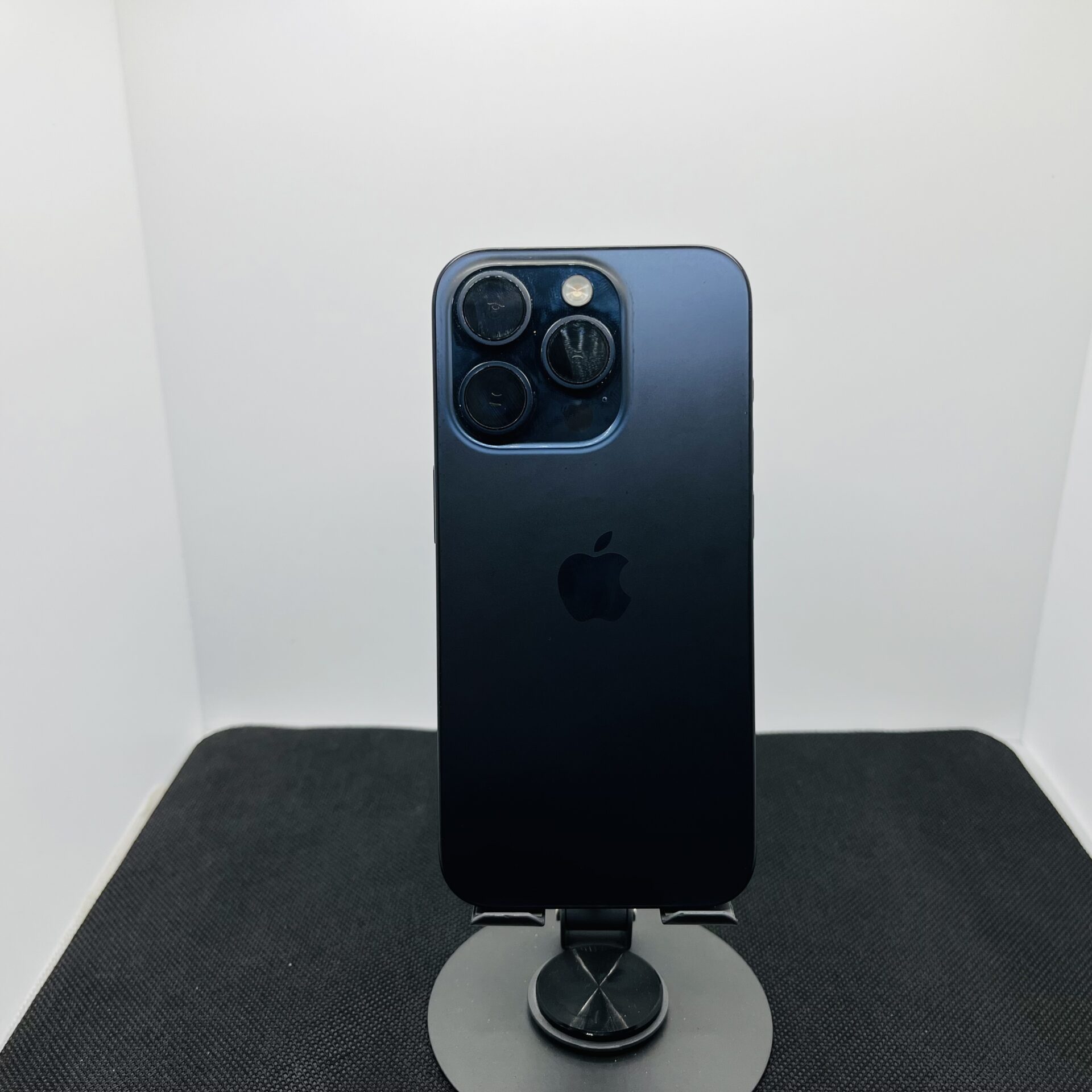 Apple iPhone 15 Pro 128GB Blue Titanium (Grade B) - eSIM Only - Image 6