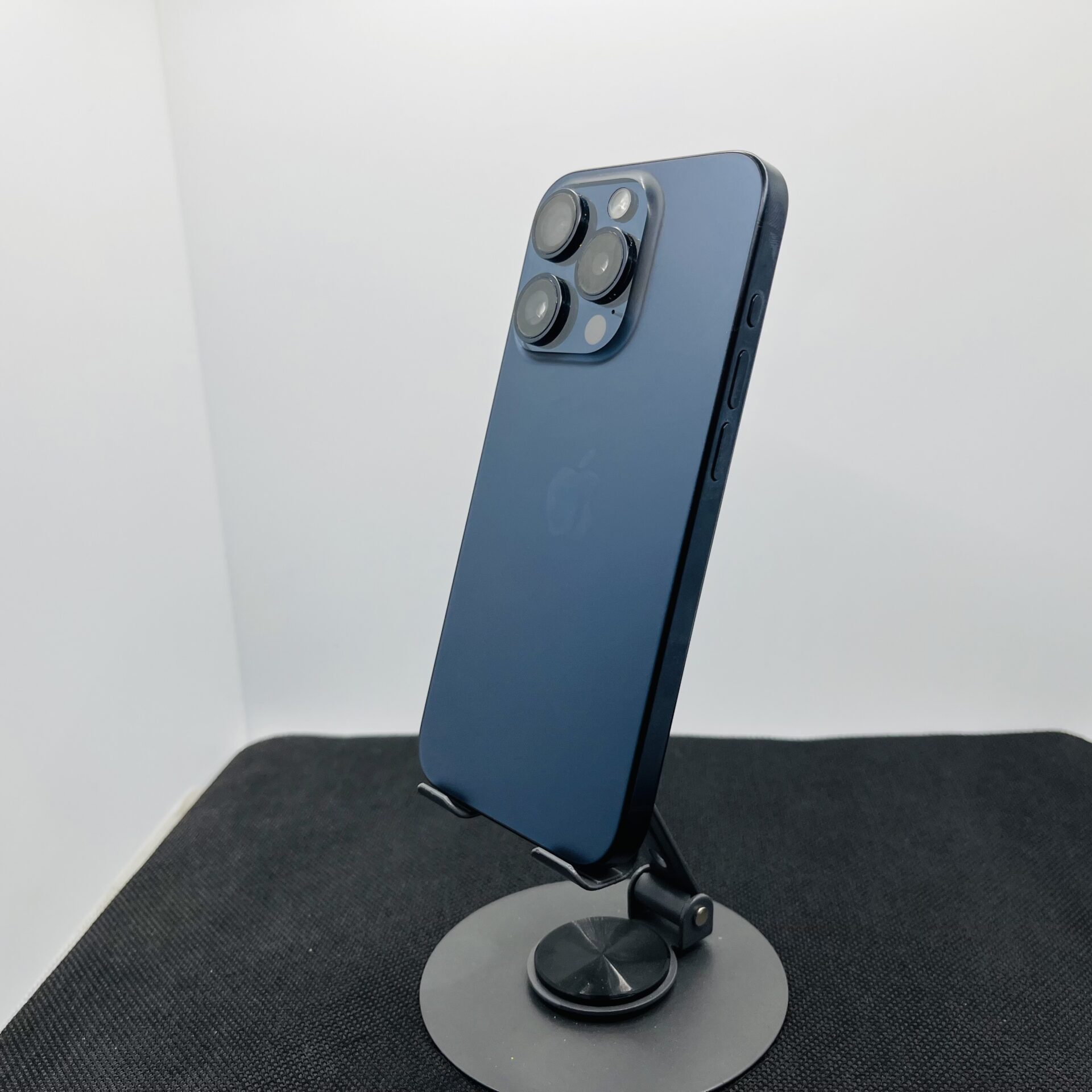 Apple iPhone 15 Pro 128GB Blue Titanium (Grade B) - eSIM Only - Image 7