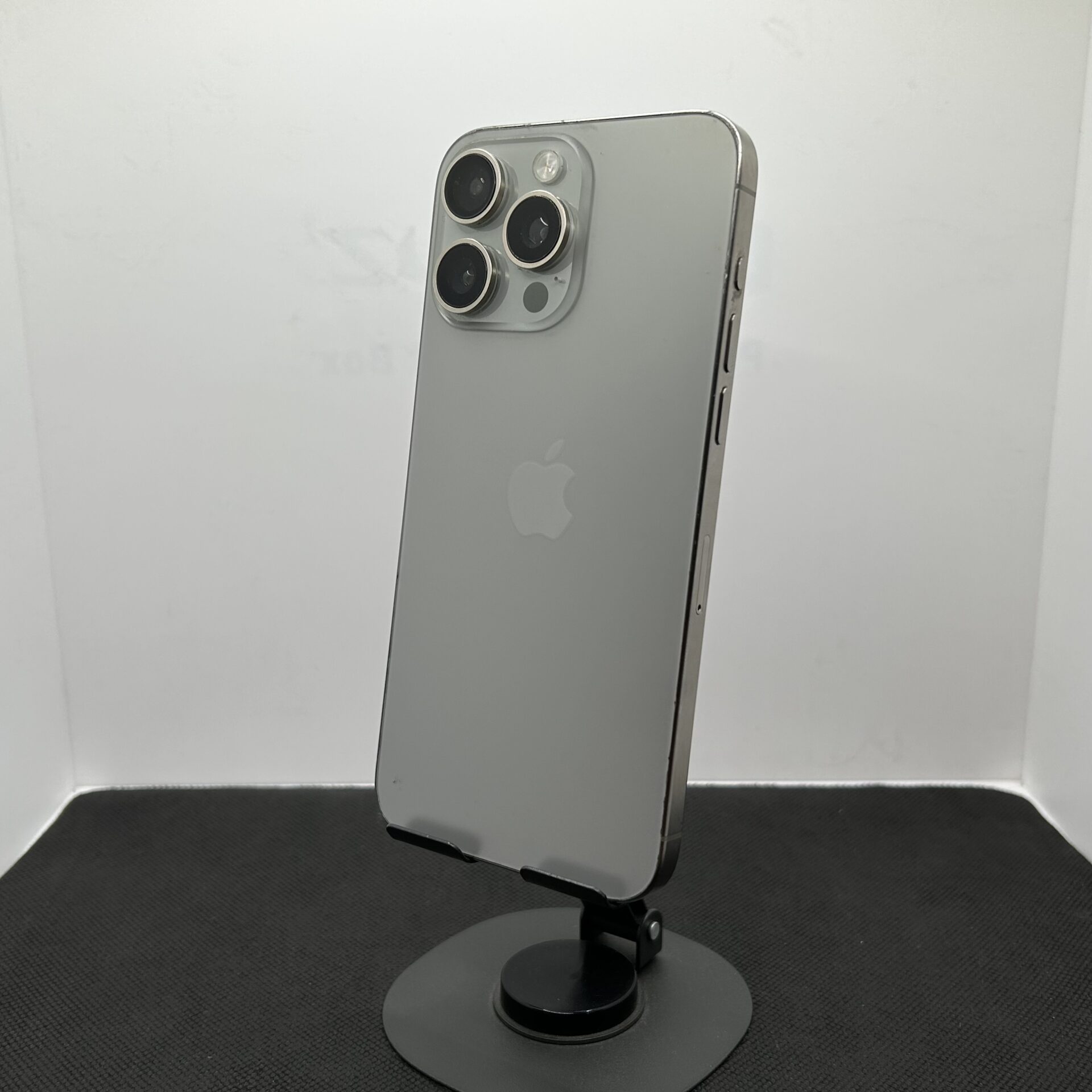 Apple iPhone 15 Pro Max 512GB Natural Titanium - (Grade B) No Face ID - Image 8