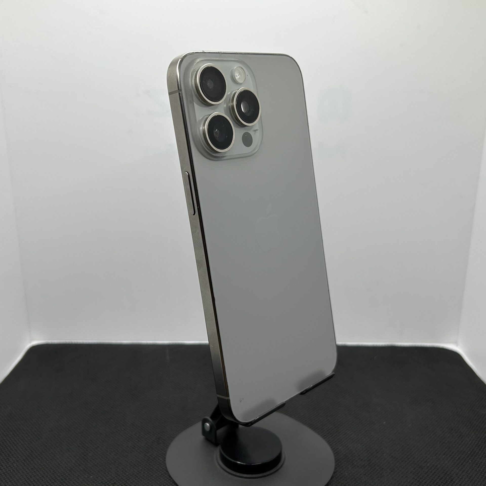 Apple iPhone 15 Pro Max 512GB Natural Titanium - (Grade B) No Face ID - Image 10