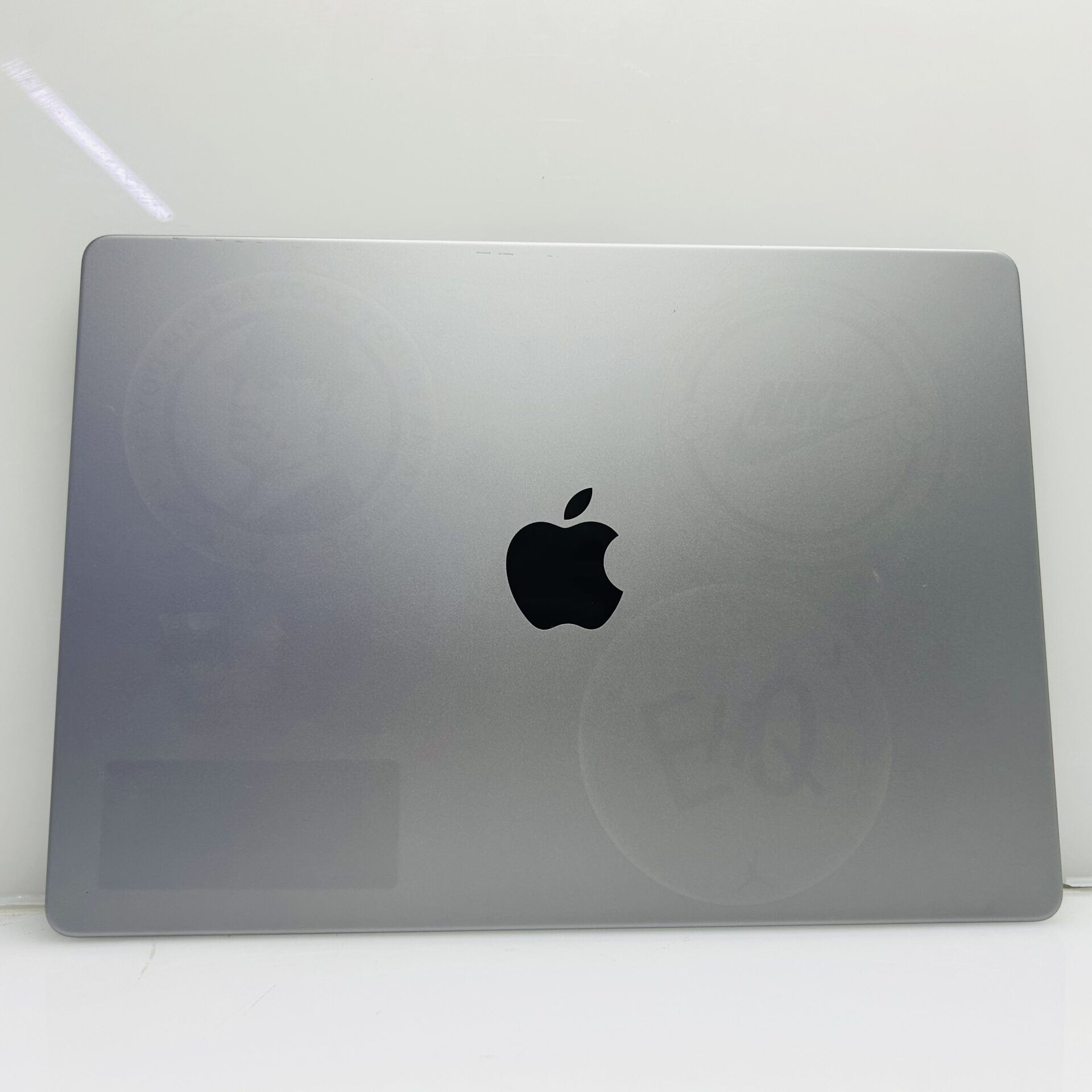 Apple Macbook Pro “M1 Pro” 14-Inch 8 CPU/14 GPU (2021) 16GB RAM 512GB SSD Space Gray – (Grade B) - Image 2