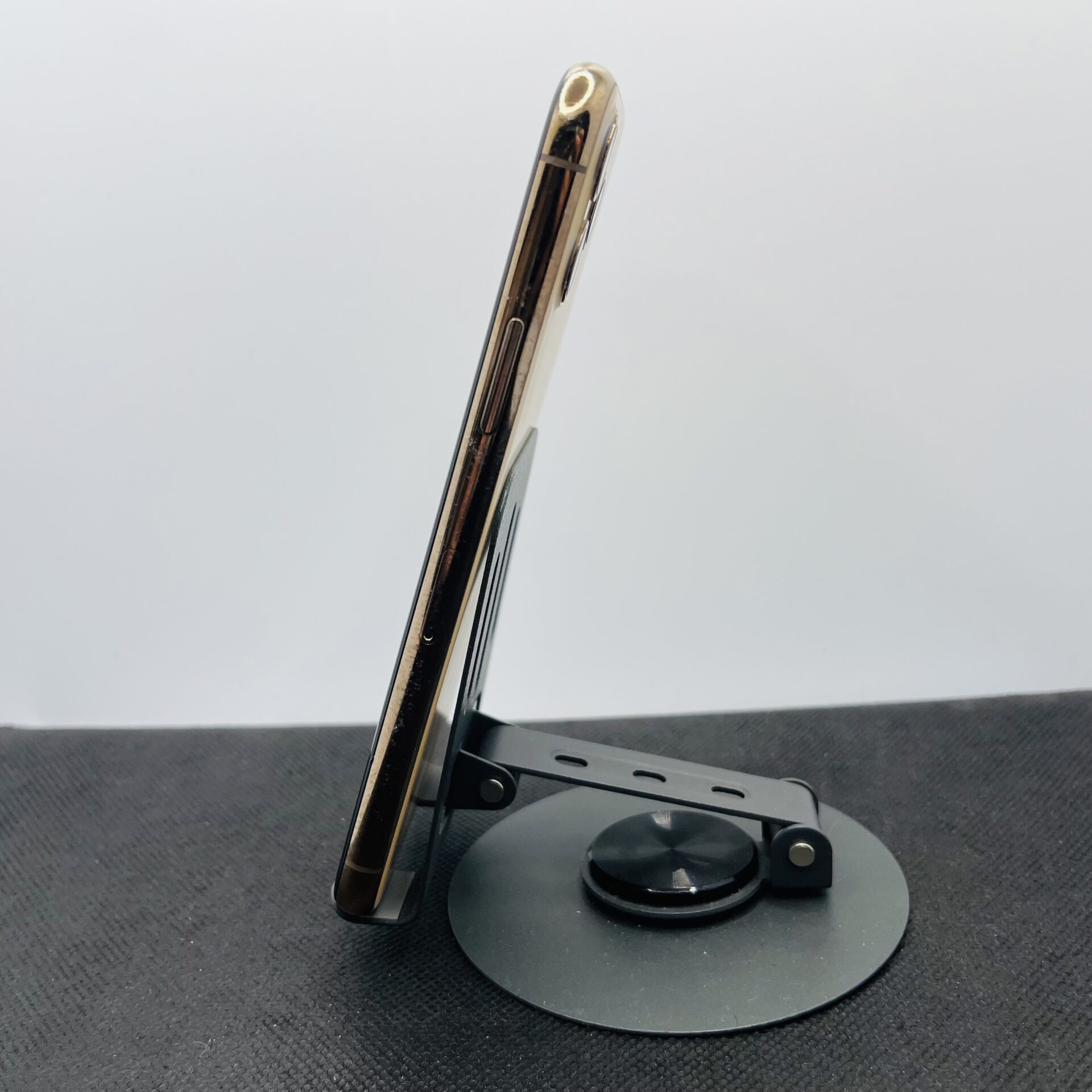 Apple iPhone 11 Pro 256GB Gold (Grade B) - Image 7