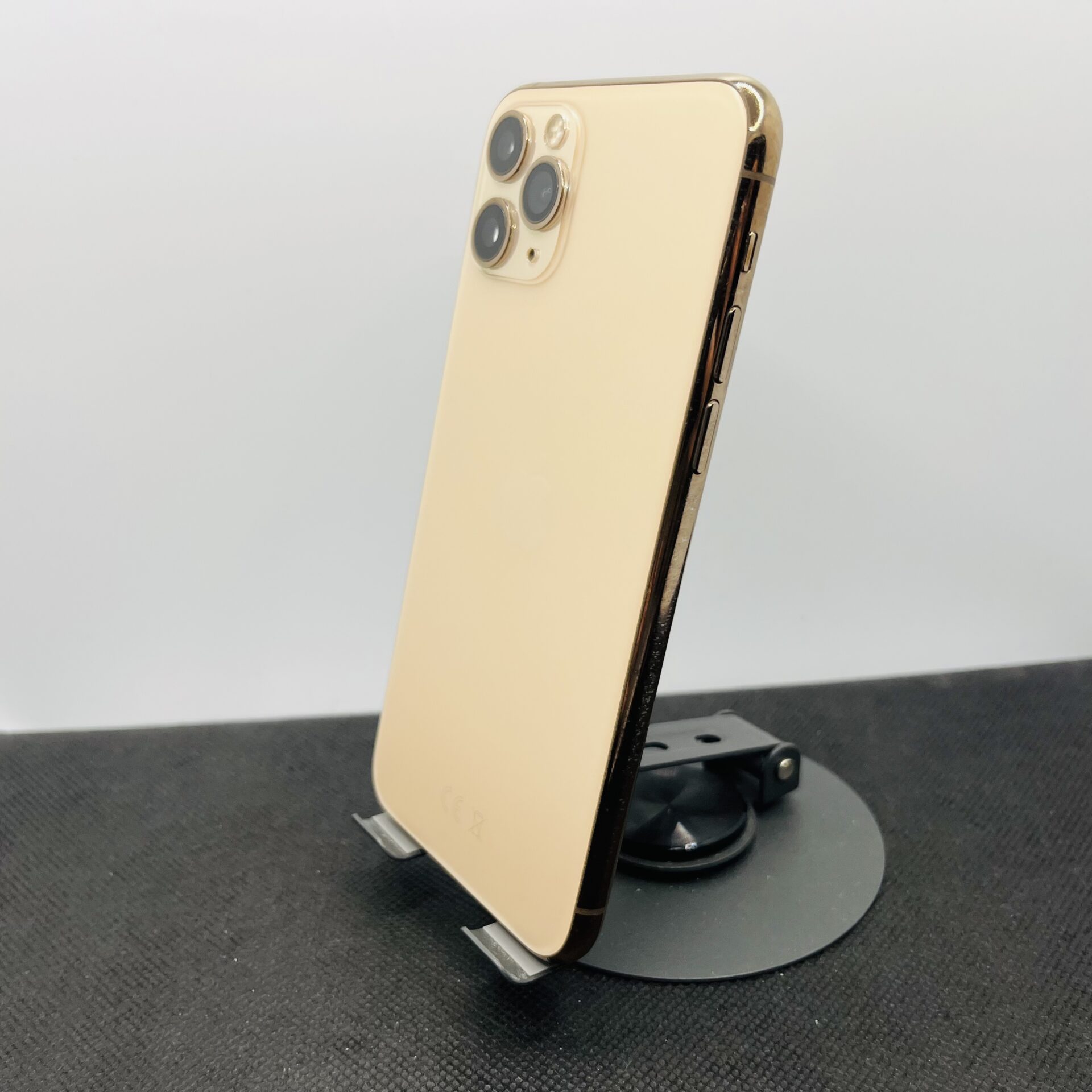 Apple iPhone 11 Pro 256GB Gold (Grade B) - Image 11