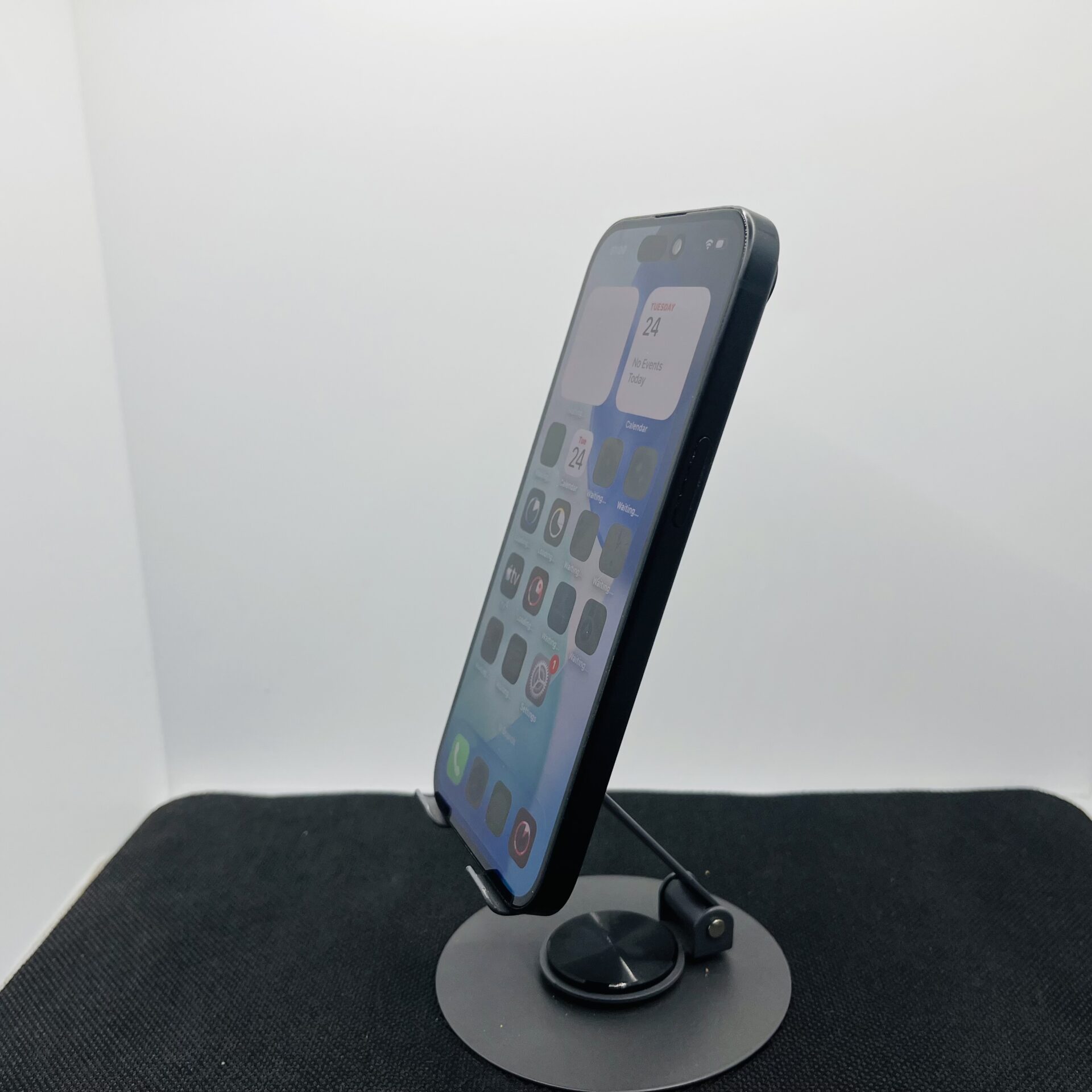 Apple iPhone 15 128GB Black – (Grade B) - Image 5